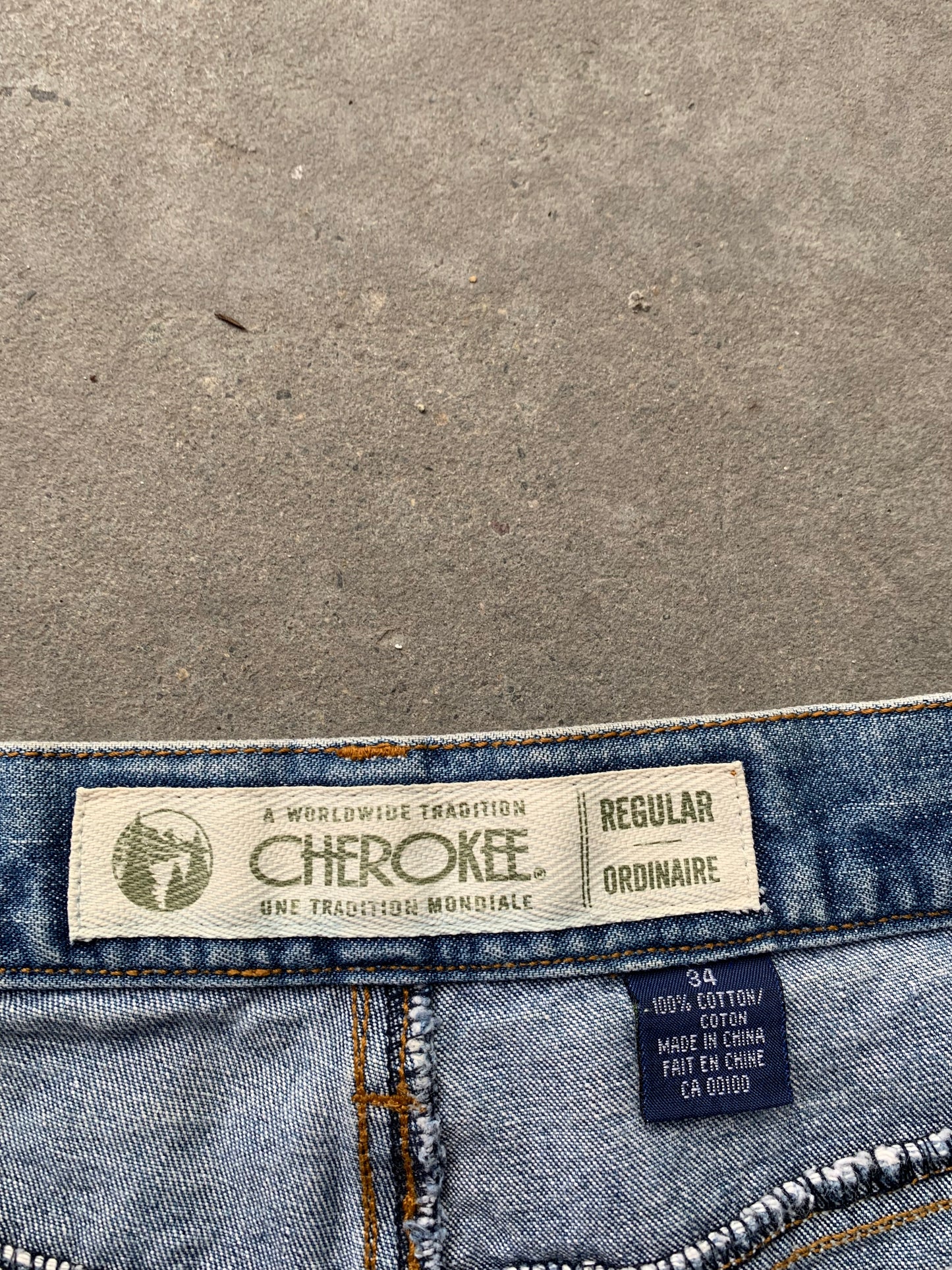 (34”) Sunfaded Cherokee Jorts