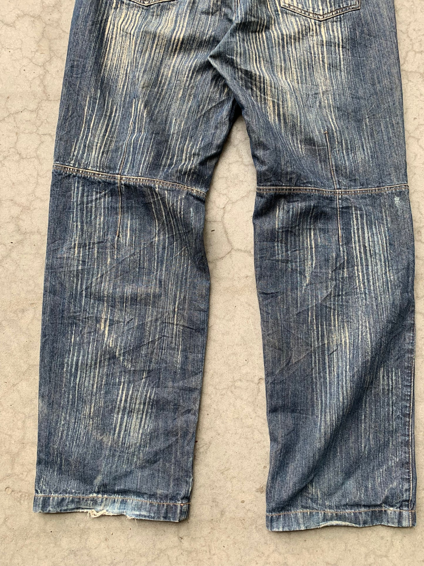 (38”) Y2K Fubu Sunfaded Baggy Denim