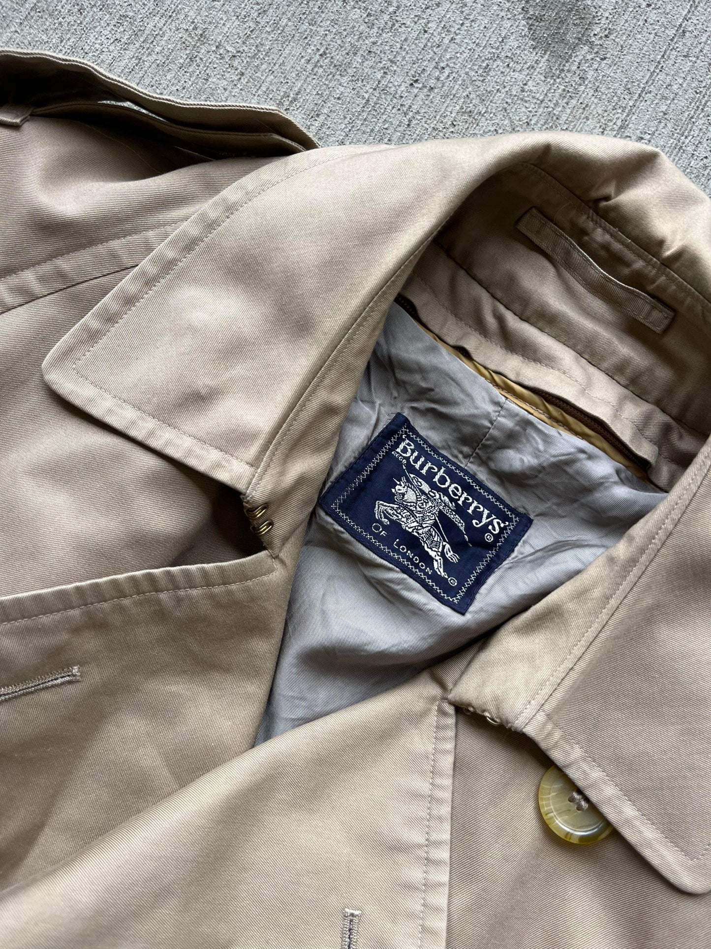 (M) 1980s Burberry Trench Coat
