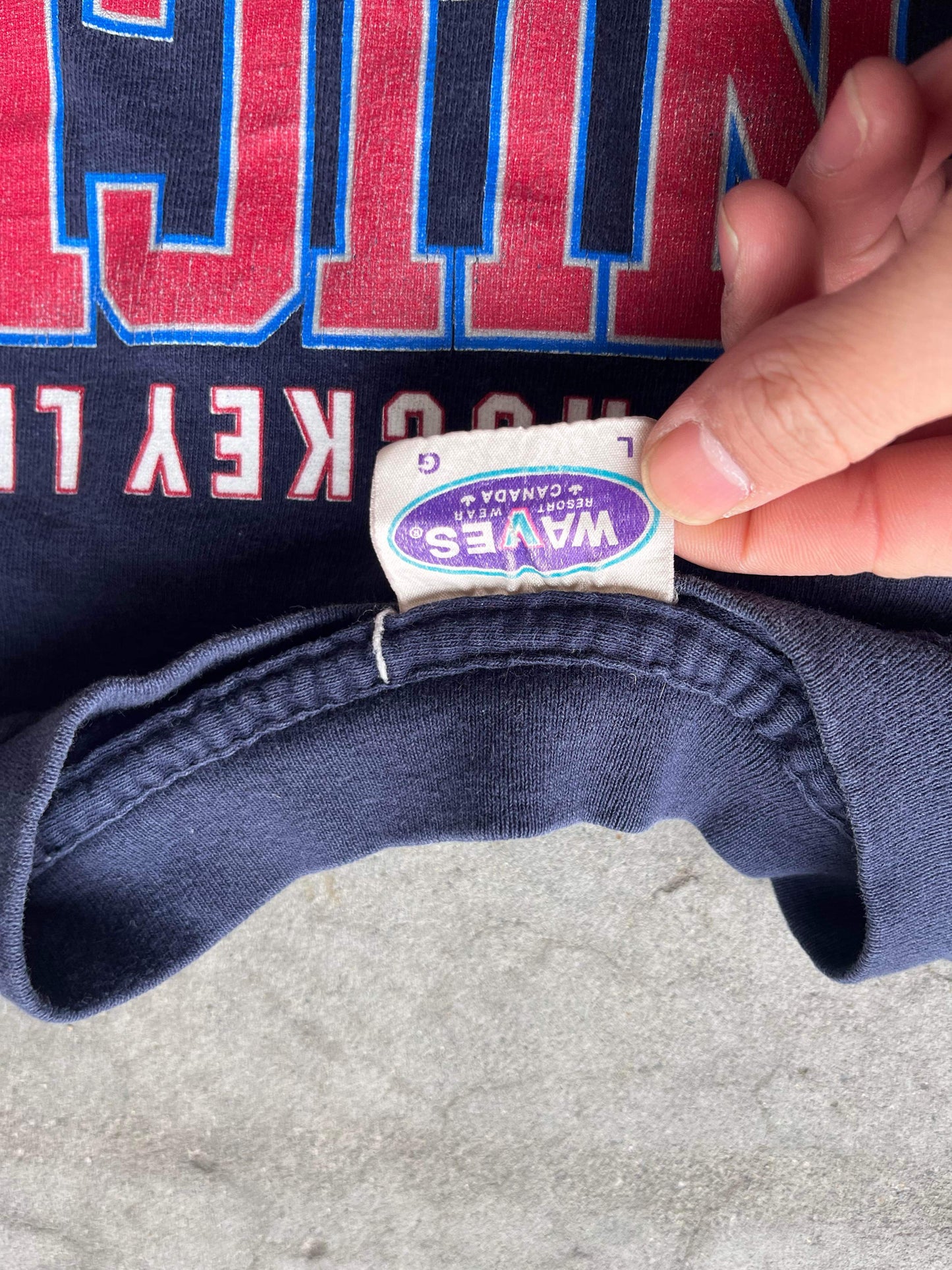 (L) Vintage Vancouver Canucks Tee