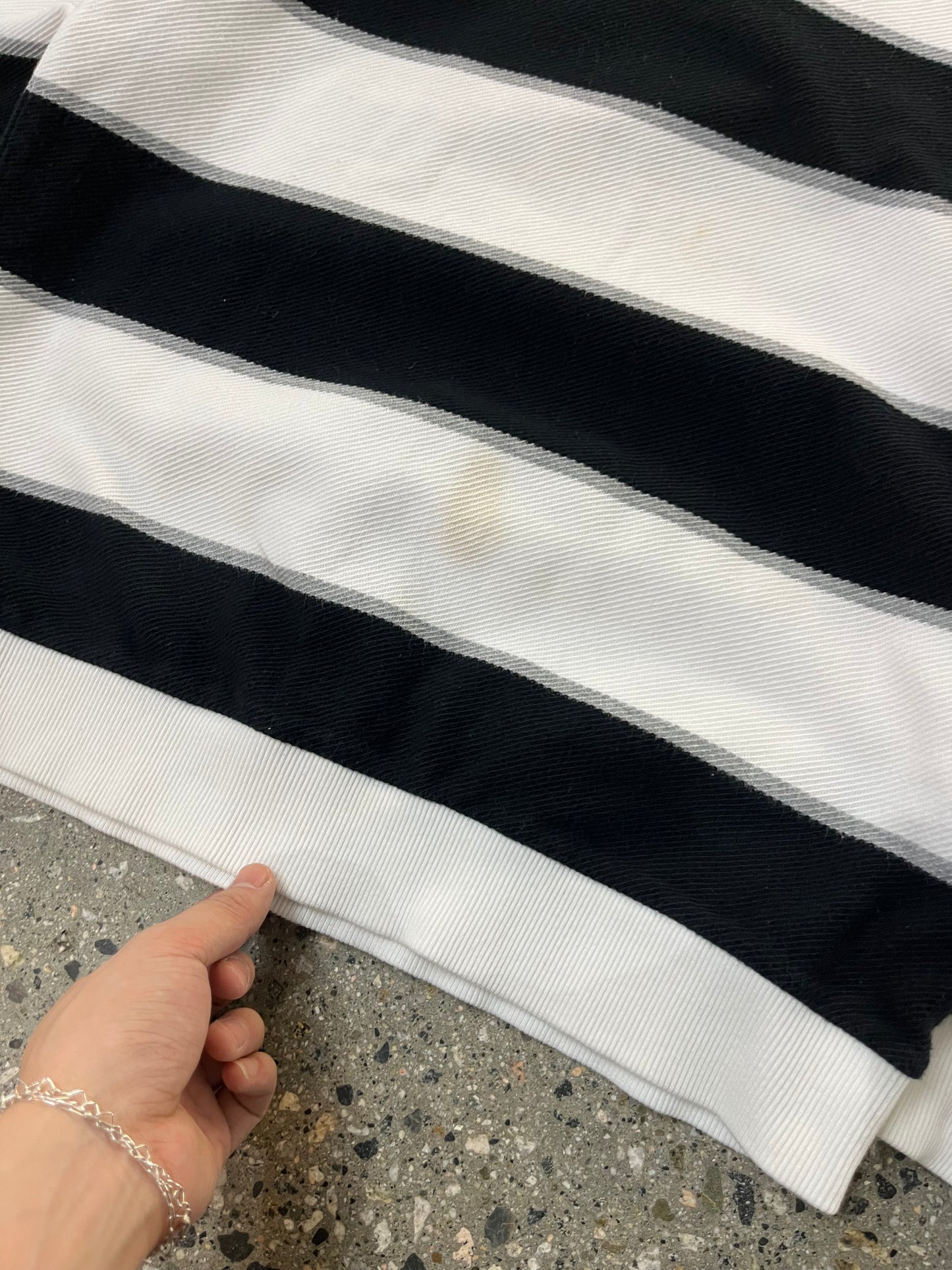 (L) Supreme NY Striped Sweater