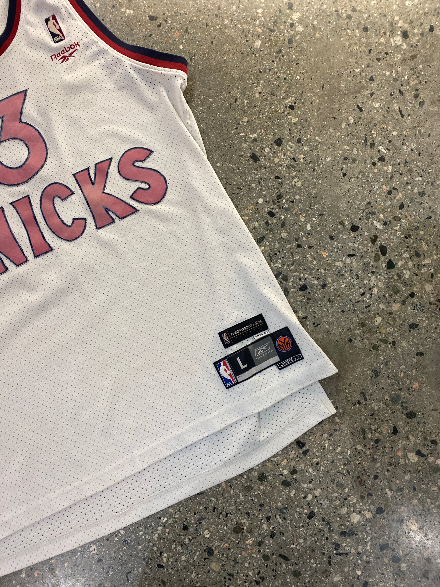 (L/XL) Reebok Faded NY KNICKS Jersey