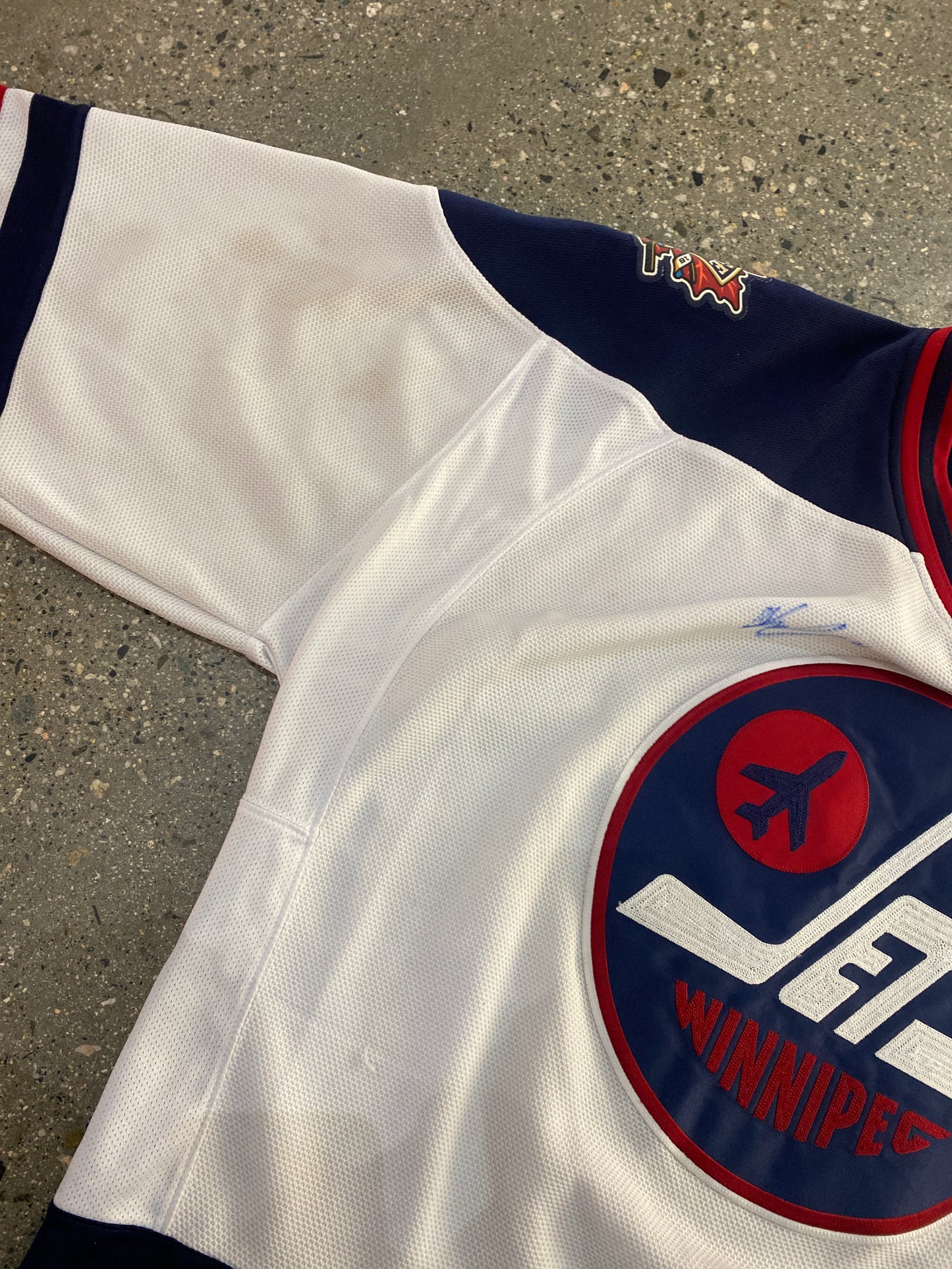 (XL) Reebok Winnipeg Jets Throwback Jersey