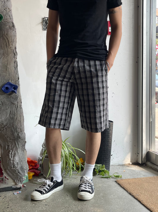 30” Dickies Plaid baggy shorts