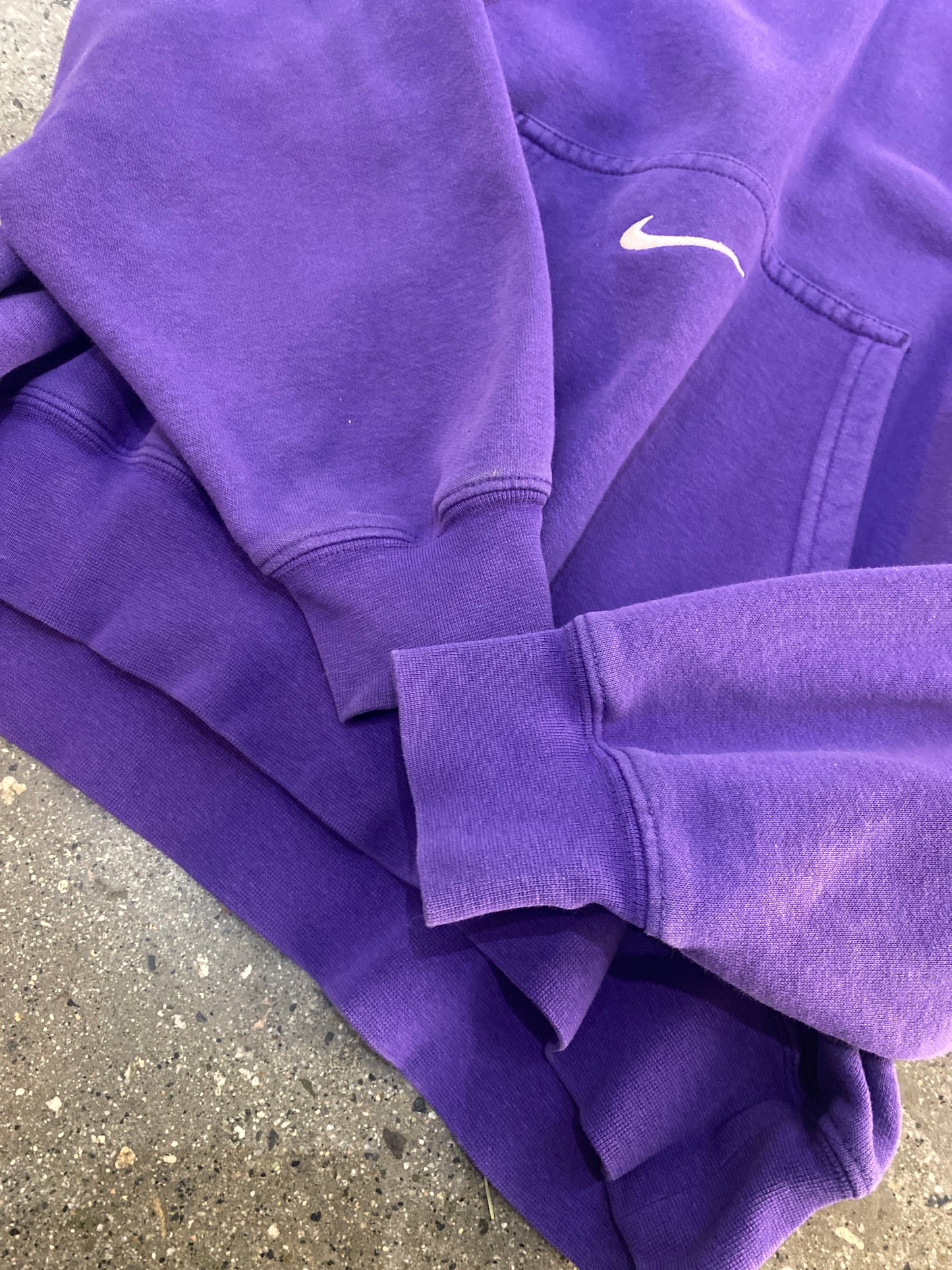 (M) 2000s/2010s Nike Purple Pocket Swoosh