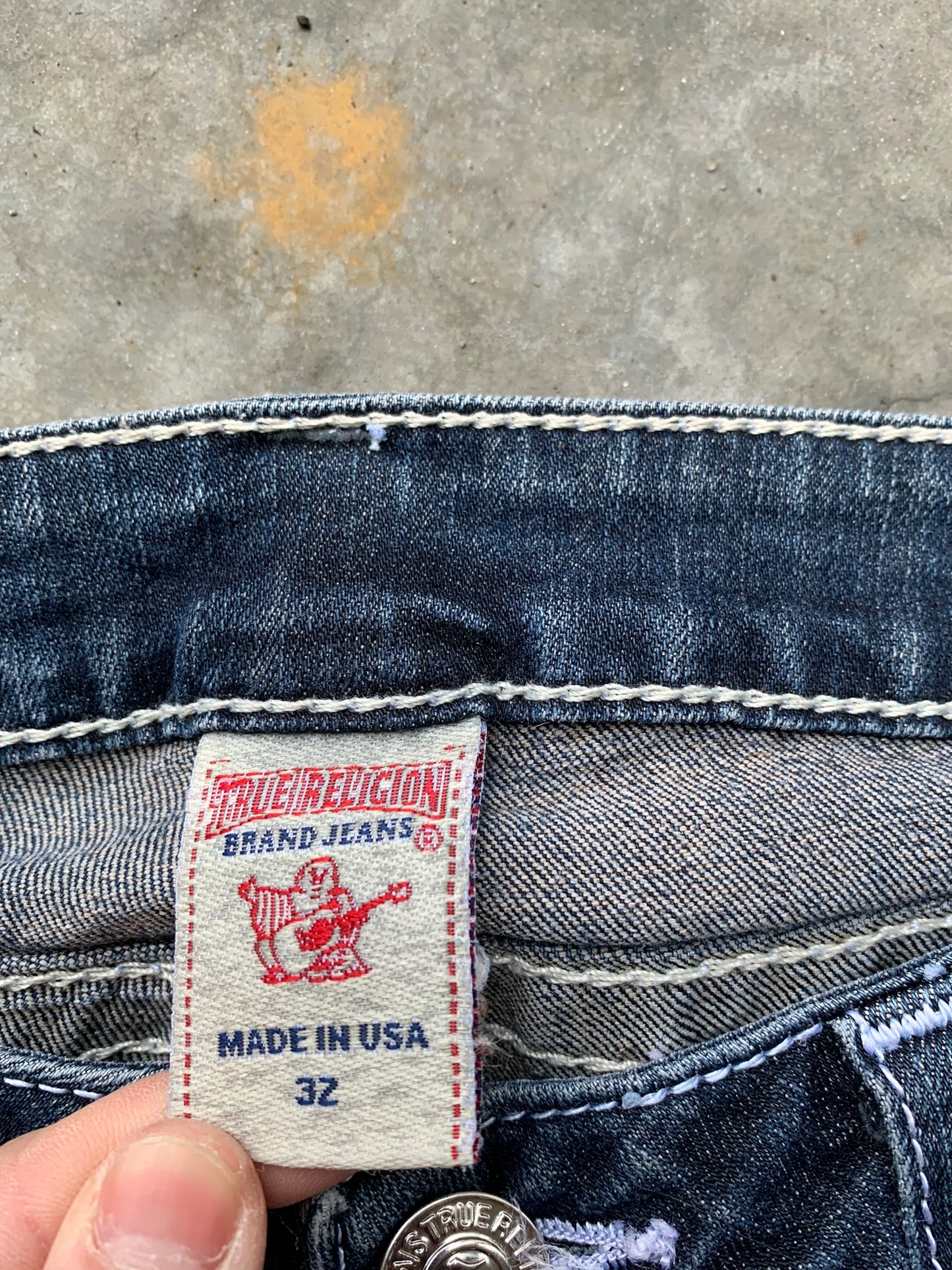 (32”) True Religion Straight Leg