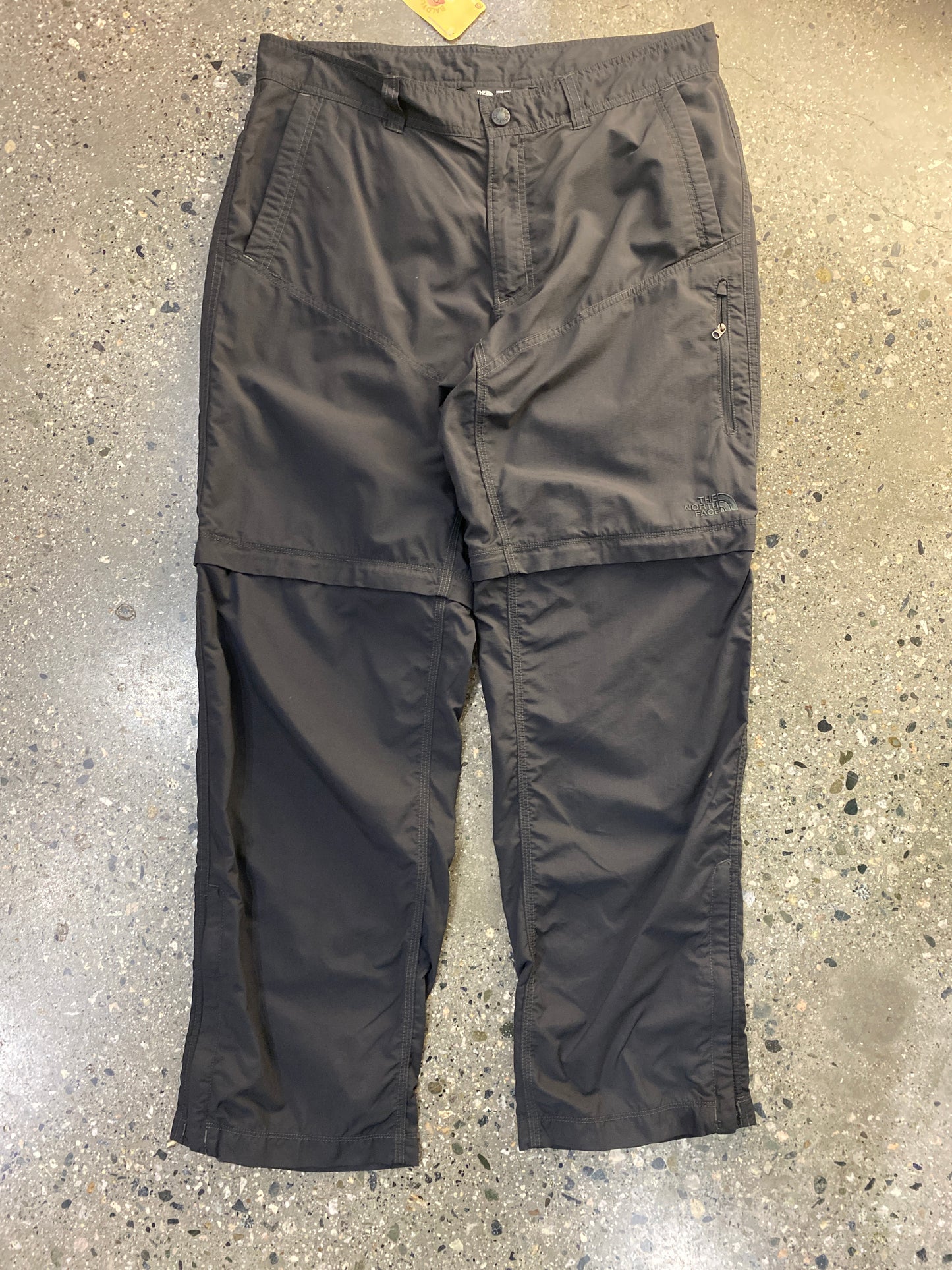 (34”) FW34 - TNF Nylons