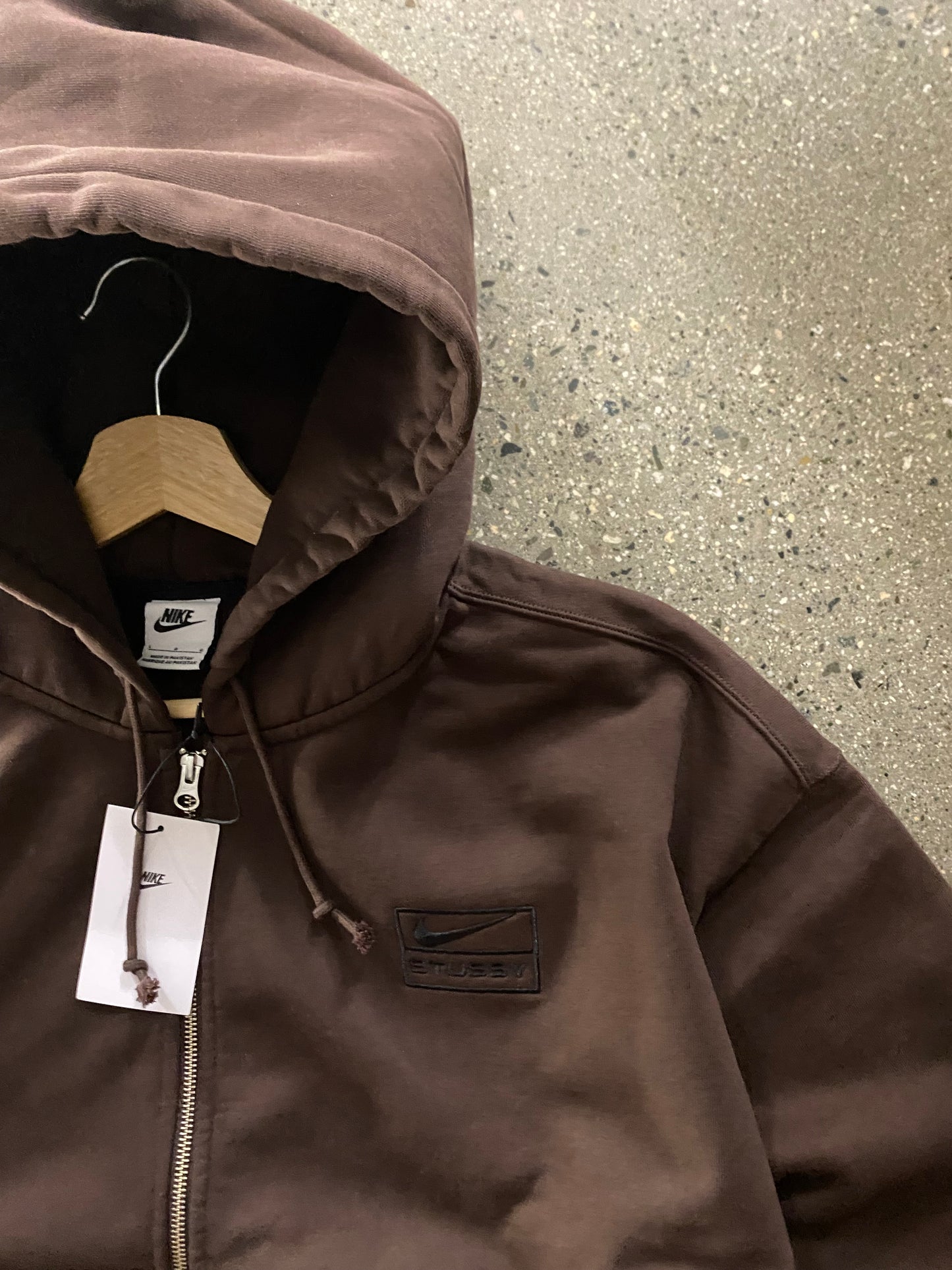 (L) BNWT Stussy Nike Brown Zip