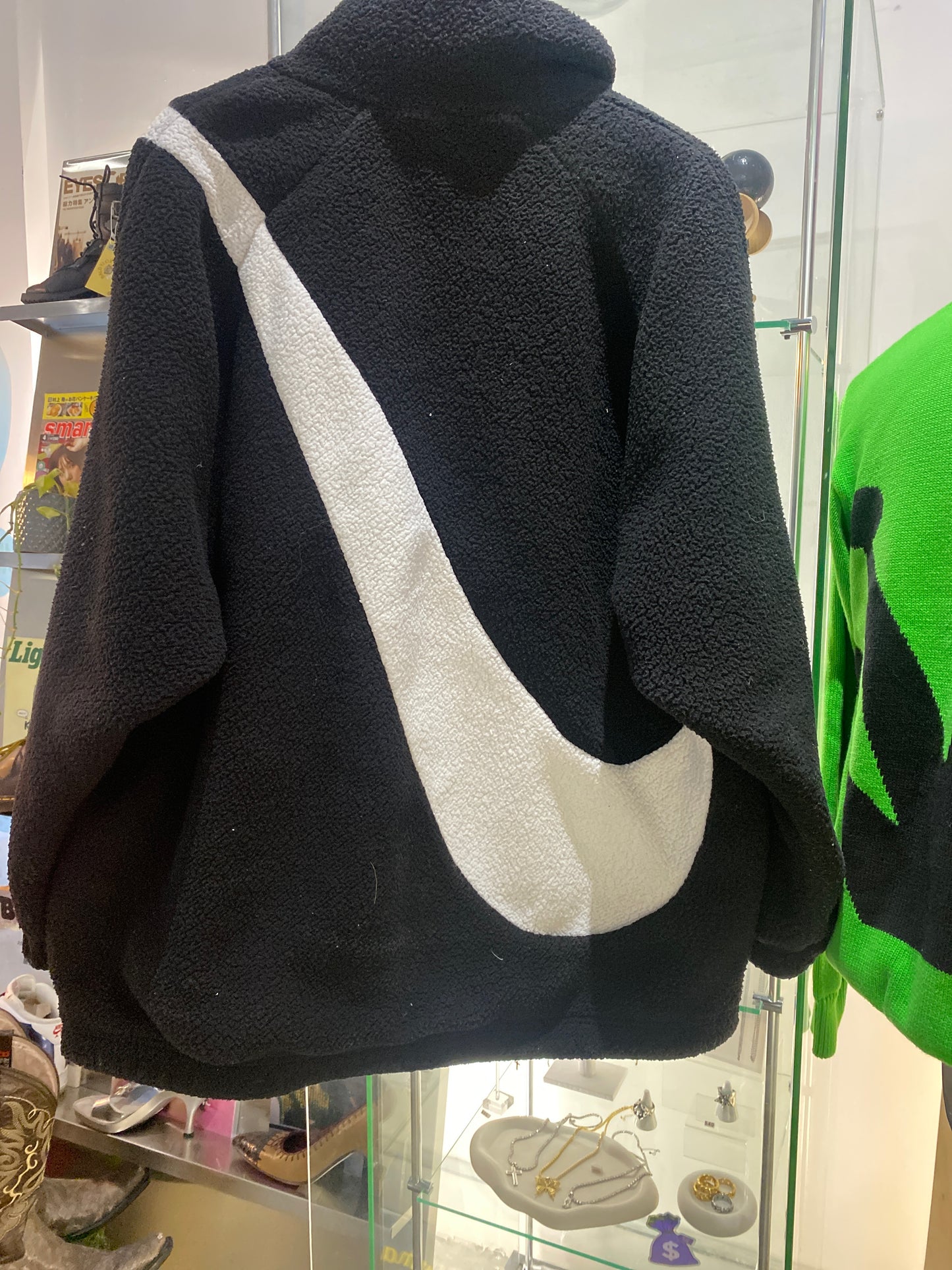 (M/L) Nike Big Swoosh Reversible Fleece Black - White