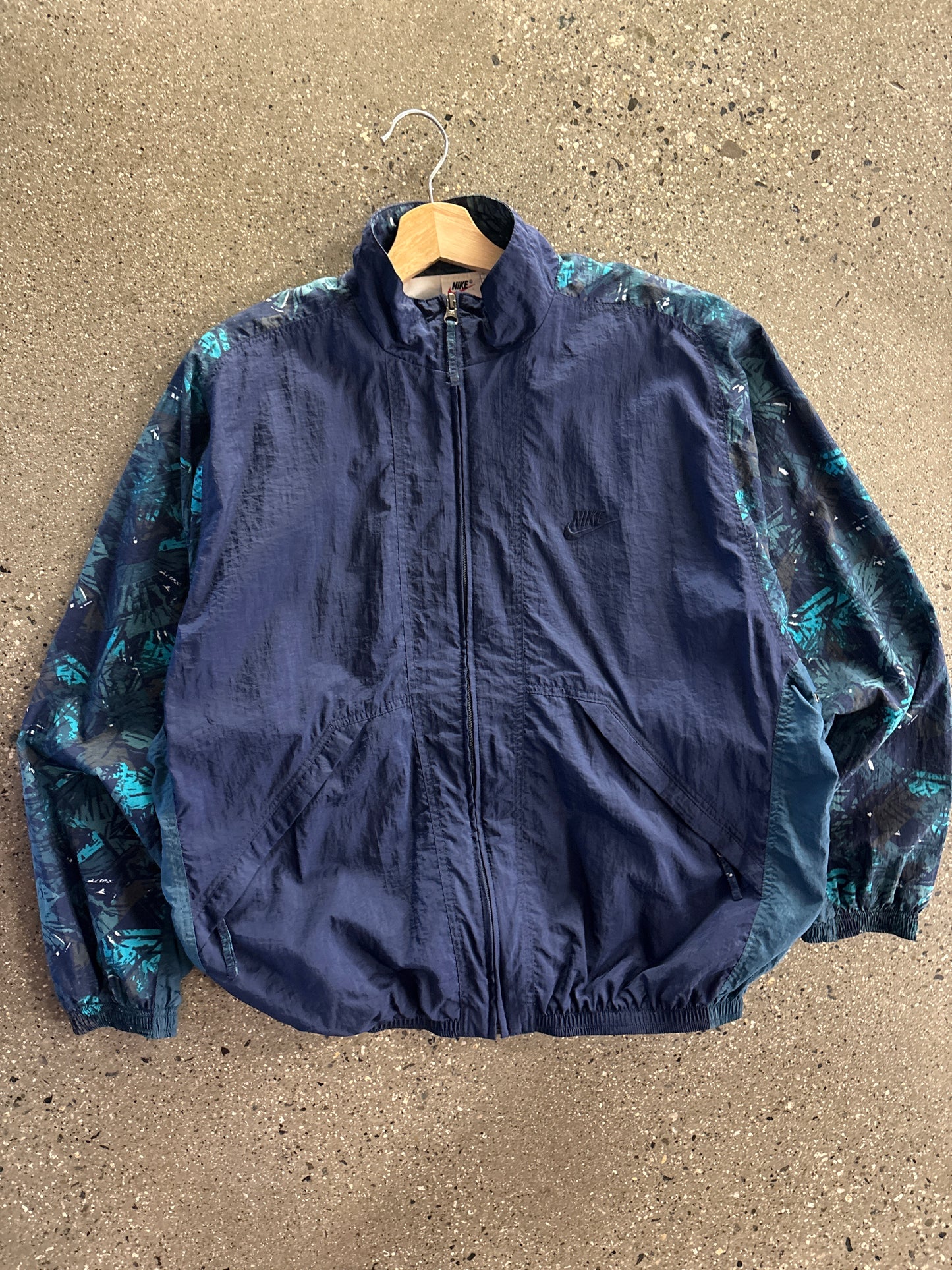 (L) 1990s Nike Design Windbreaker