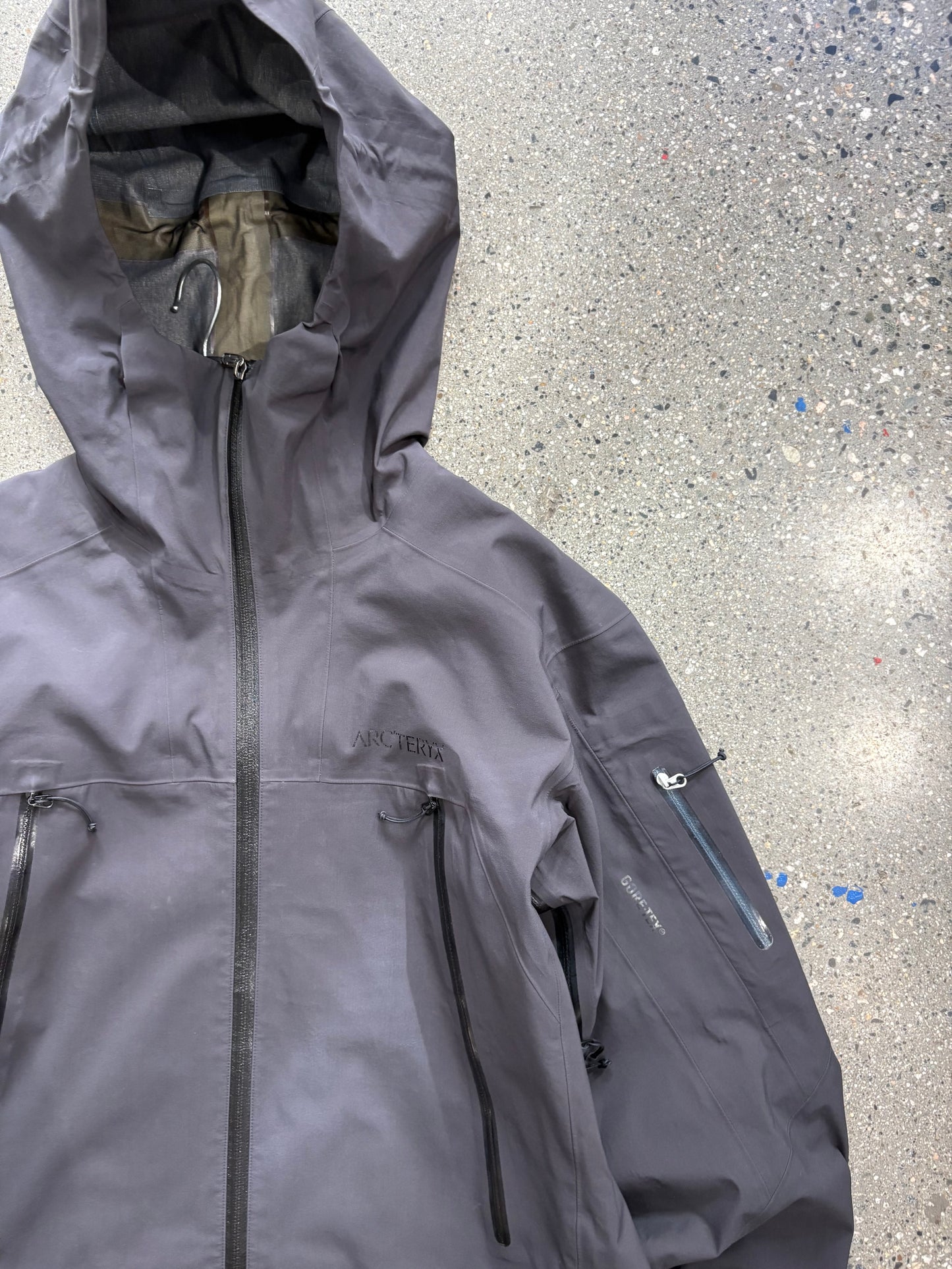 (XL) Older Arc’teryx Beta SL Goretex ( as is )