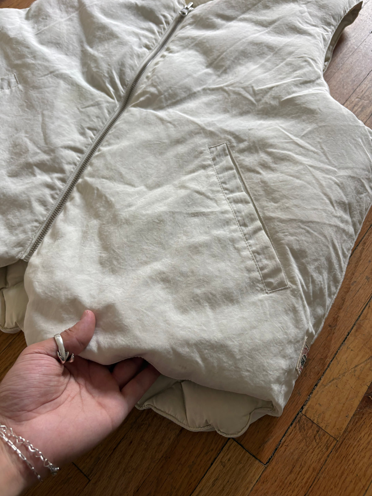 (L) Stussy Cream Quilted Reversible Vest