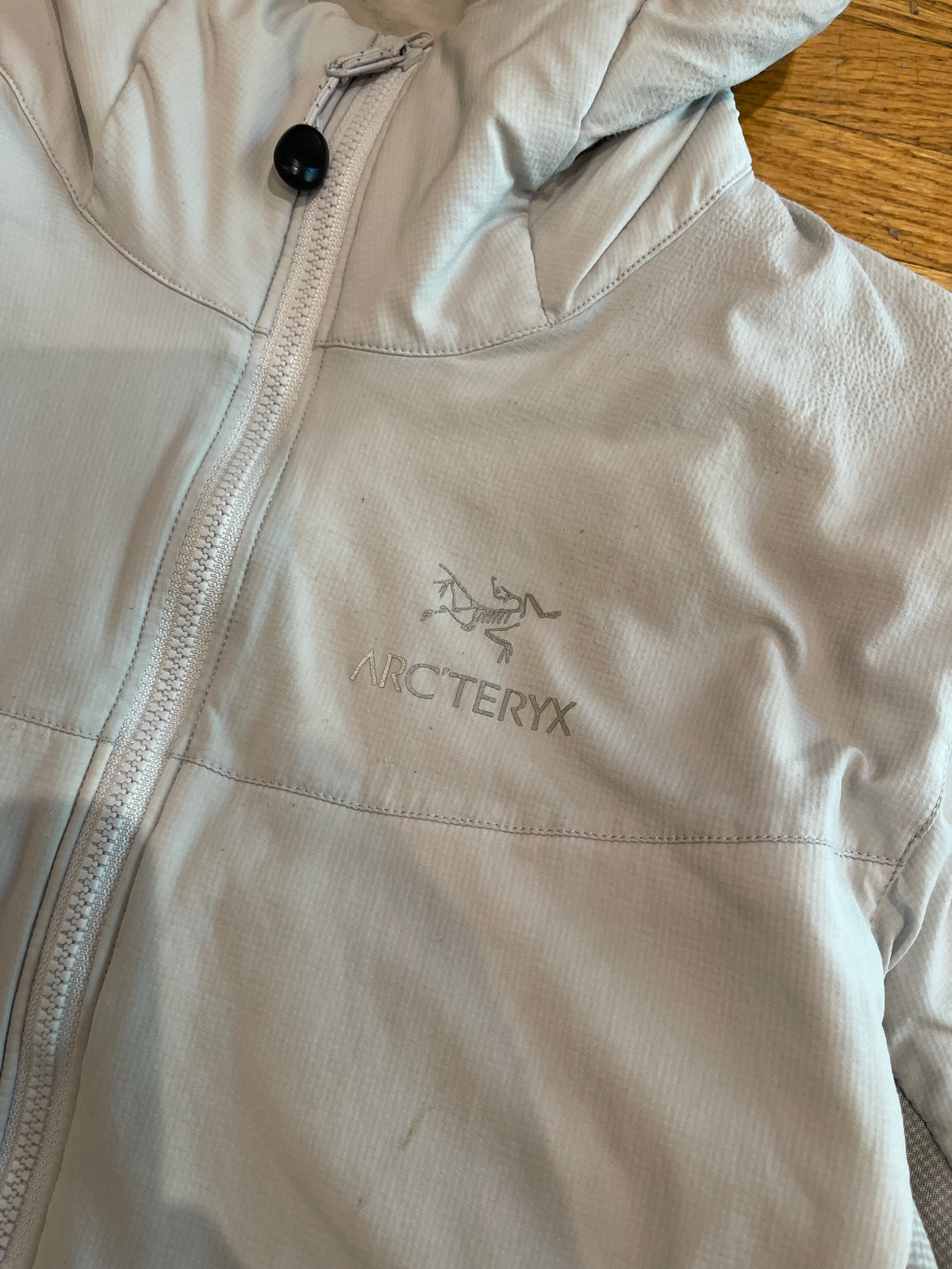(Women’s L) Arc’teryx Cool Grey Atom Hoody