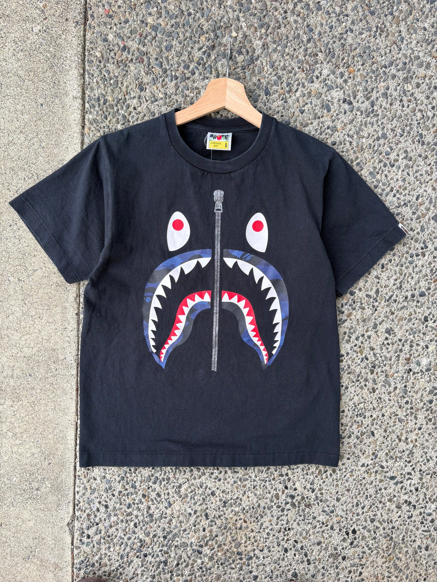 (S) Bape Camo Shark tee
