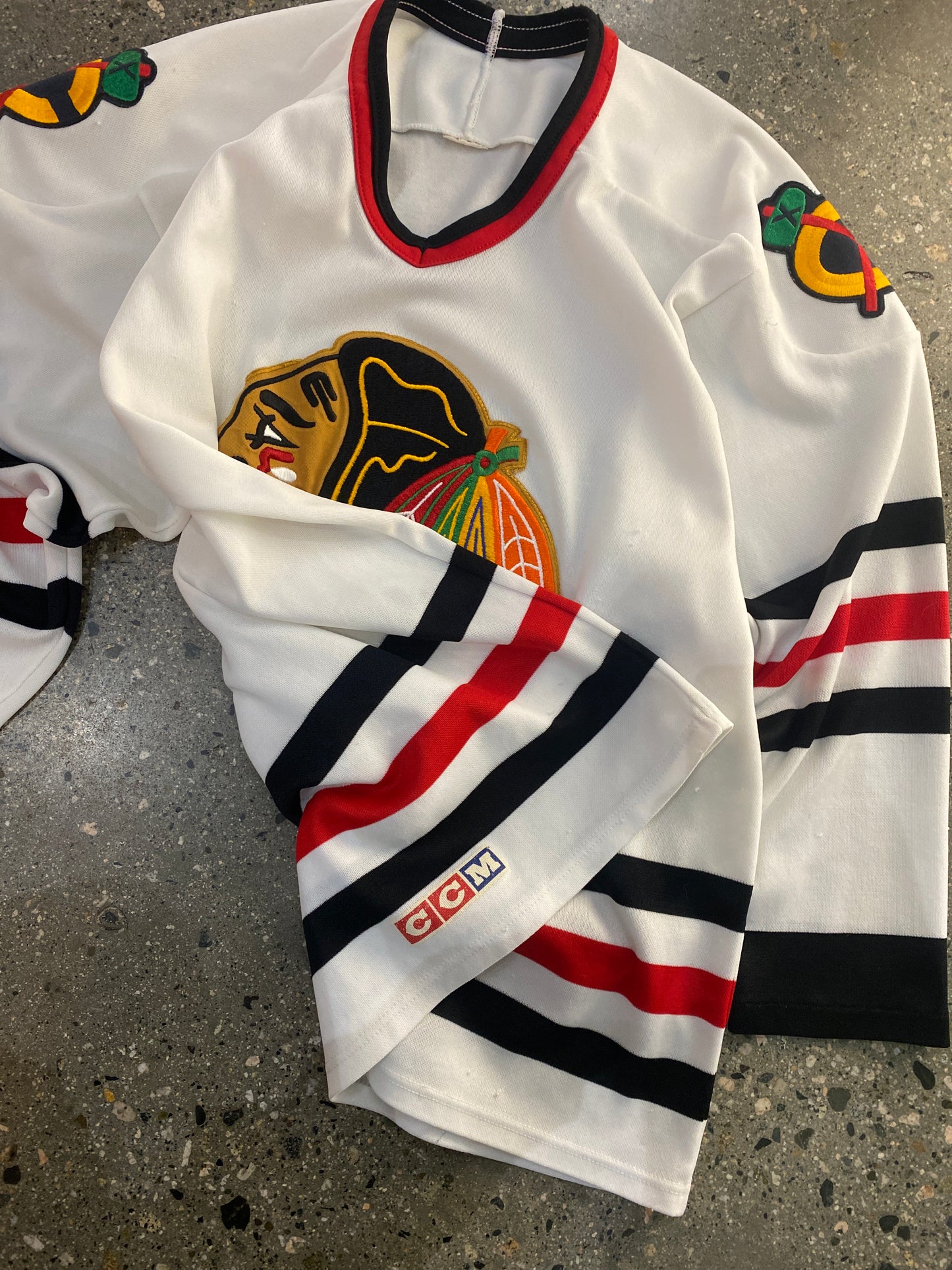 (XS/S) 90s CCM Chicago Blackhawks Jersey