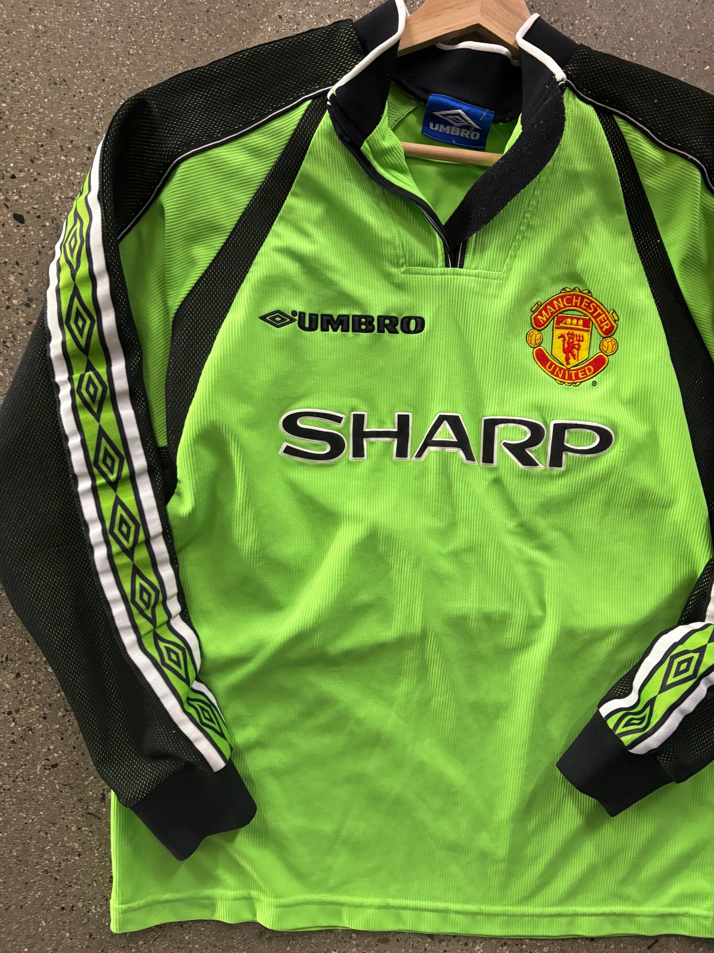 1998 / 99 Umbro Manchester United Goalkeeper Shirt