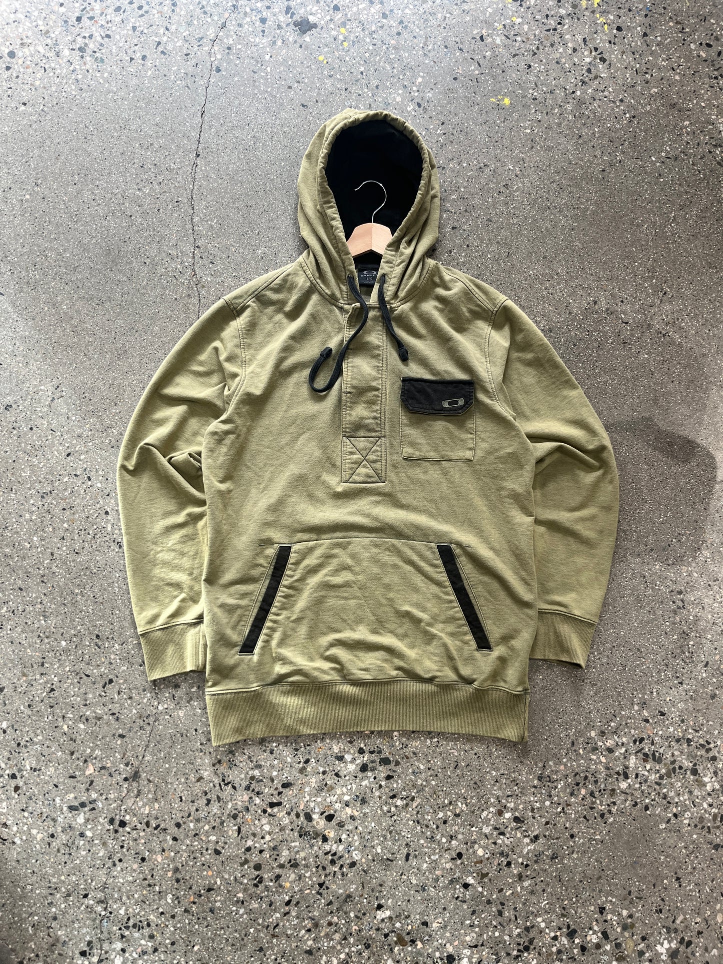 (L) Green Oakley Utility Hoodie