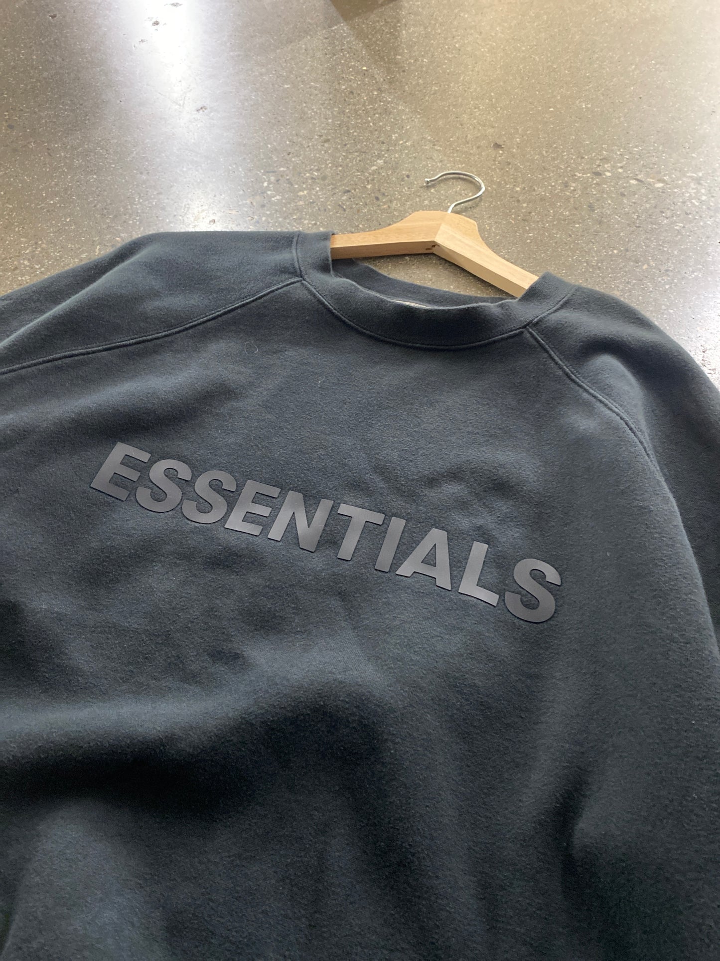 (M) Black Essentials FOG Crewneck