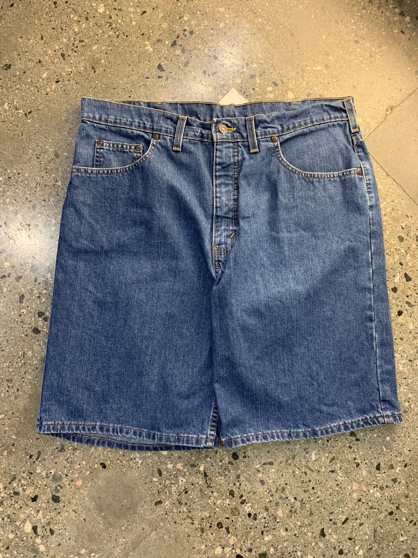 36w Kirkland Jorts