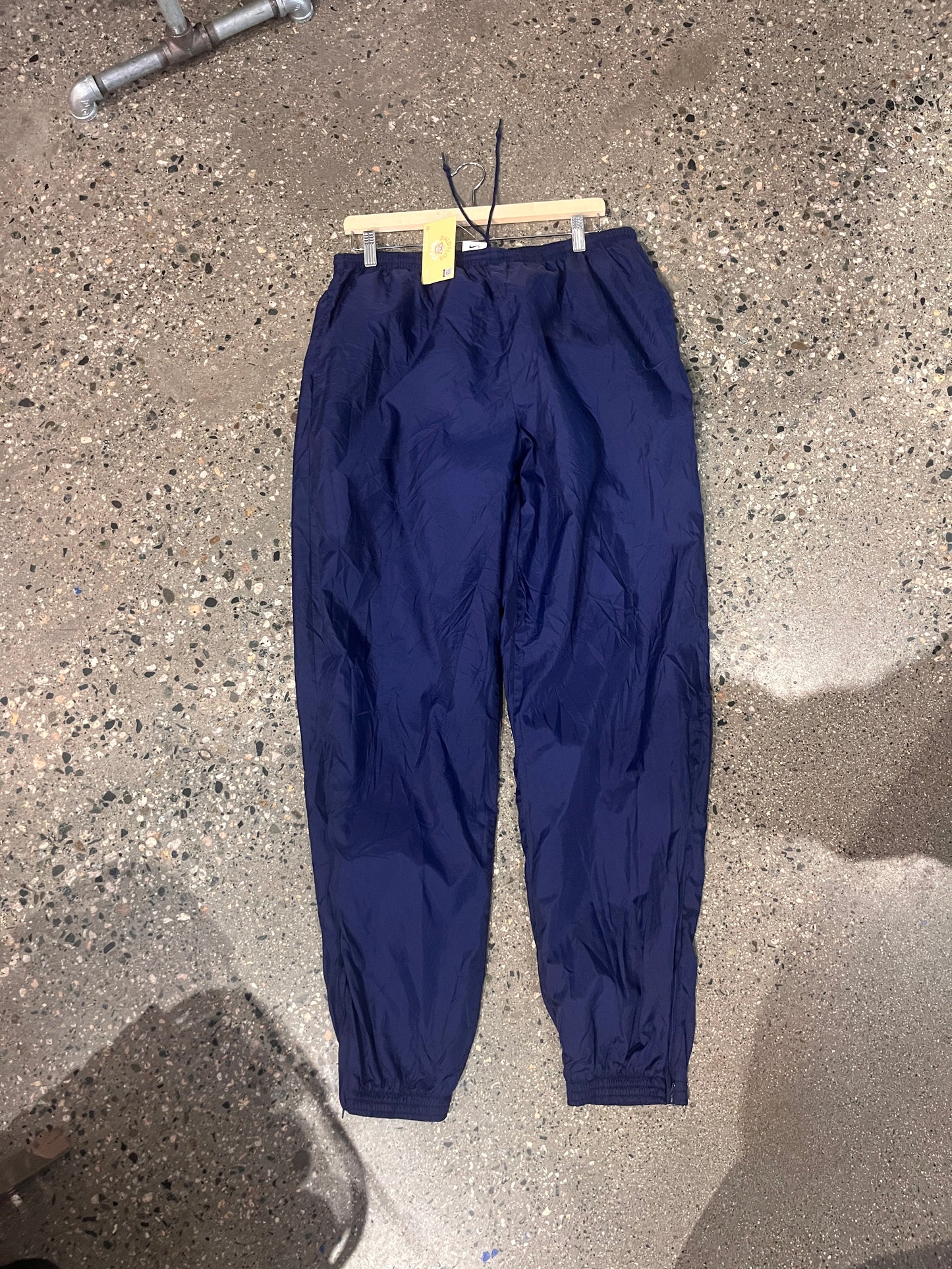 (XL) 1990s nike navy windbreaker pants ( as is )