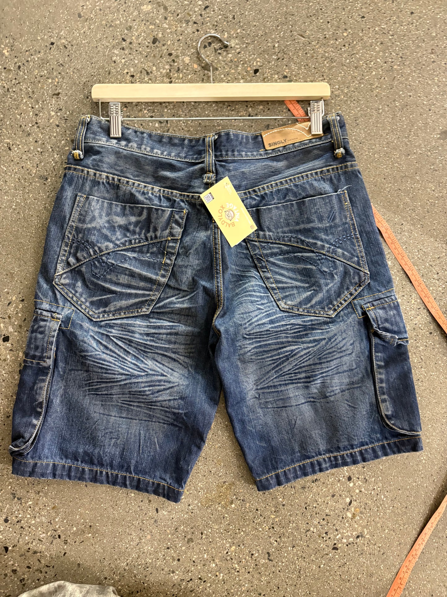34” singly dark jort