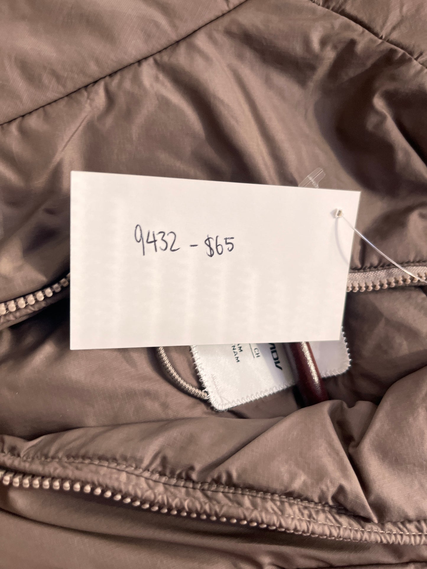 (S) Nike ACG VEST