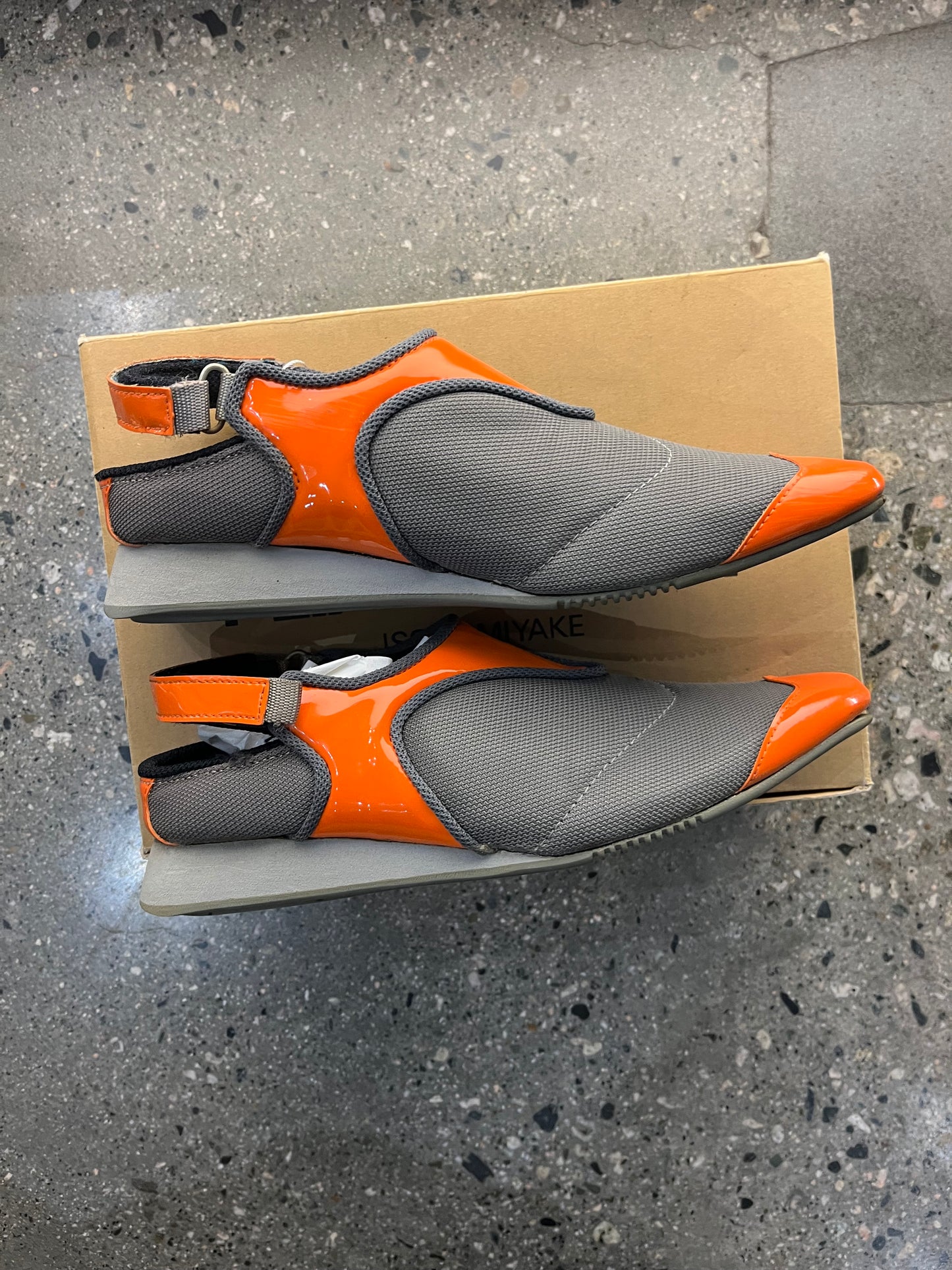 5US Issey Miyake Toed Sneaker