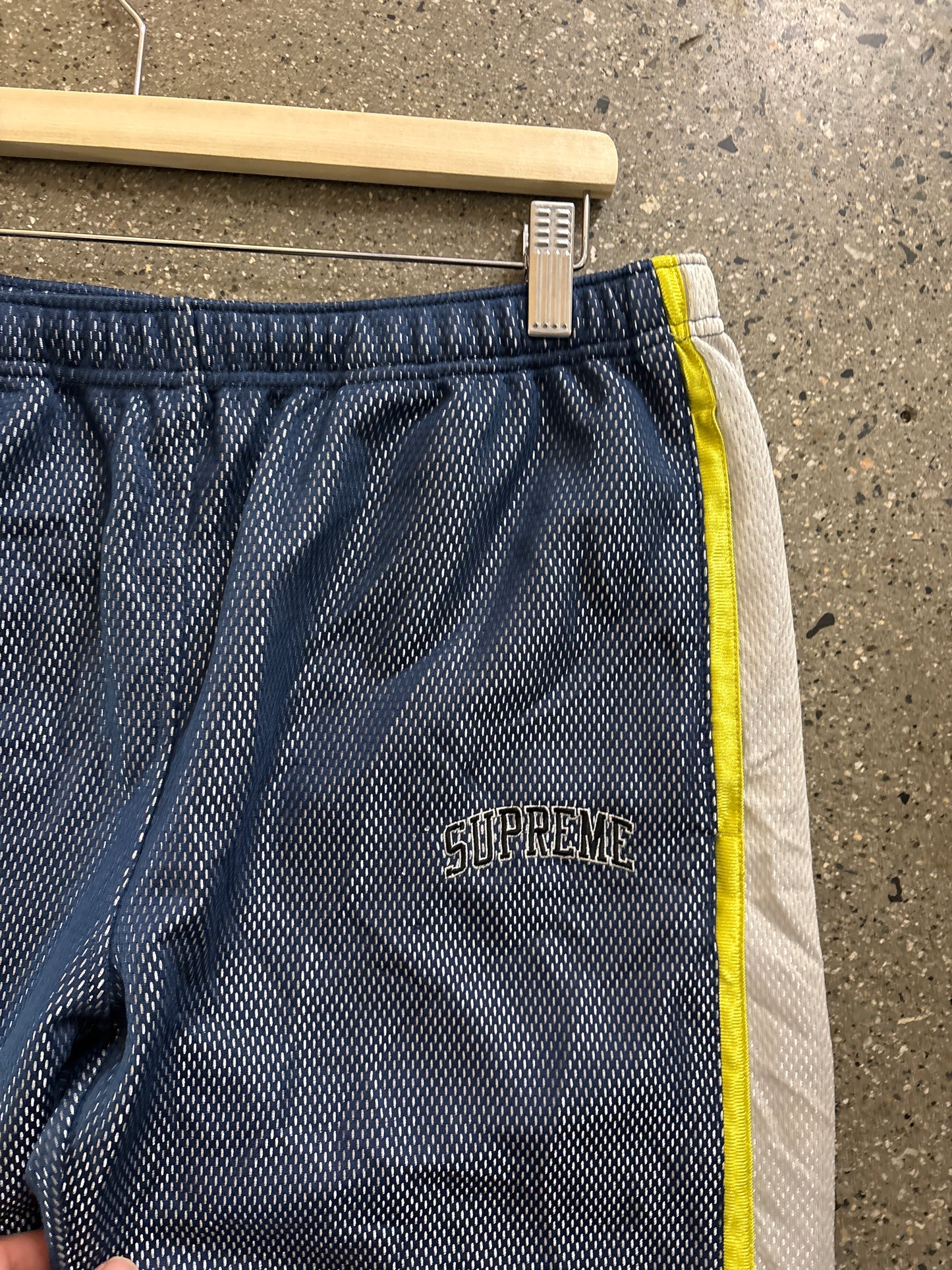 (M) Supreme SS18 Monded Mesh Bottoms