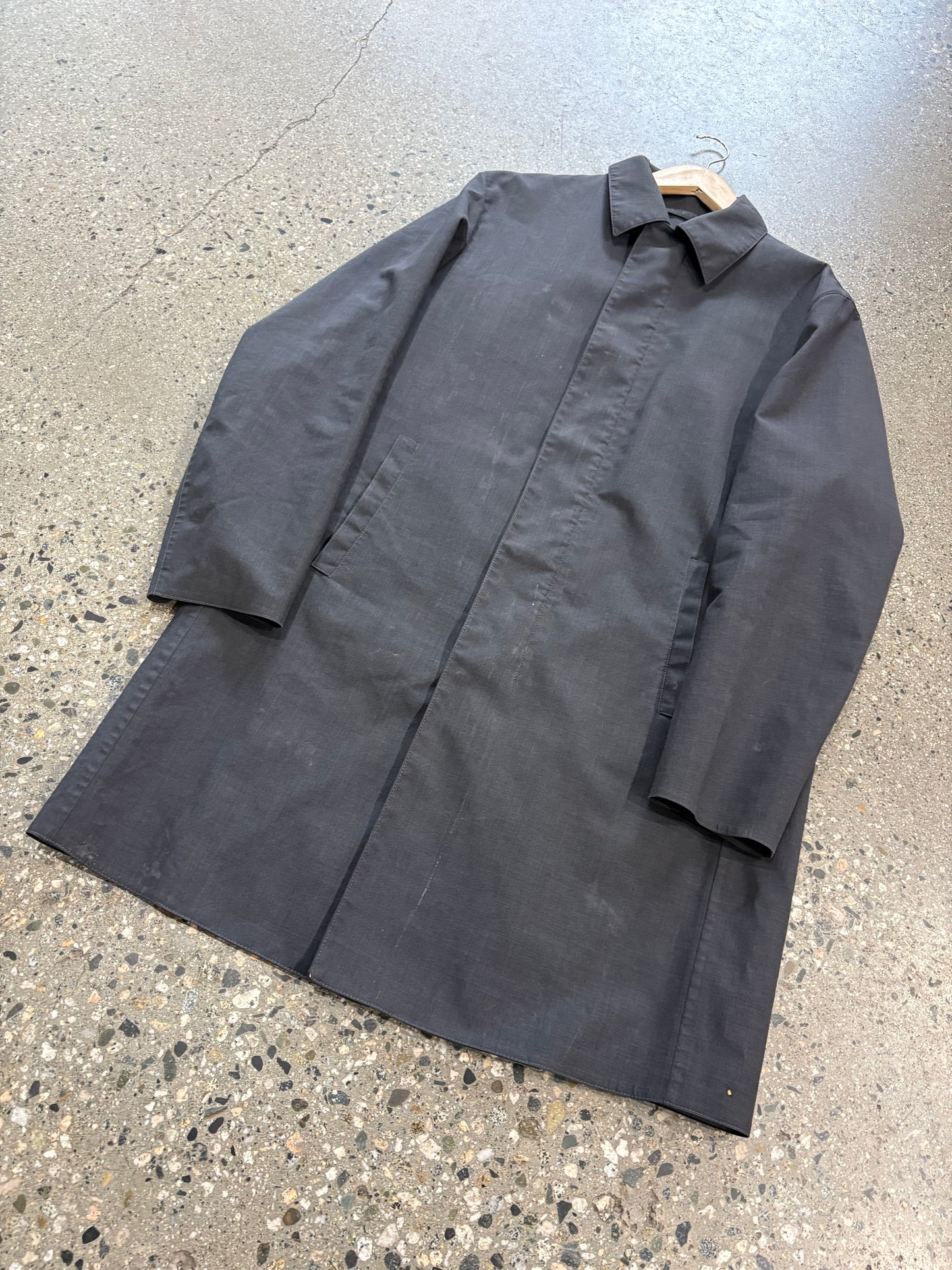 (M/L) Prada Single Breast Trench ( as is )