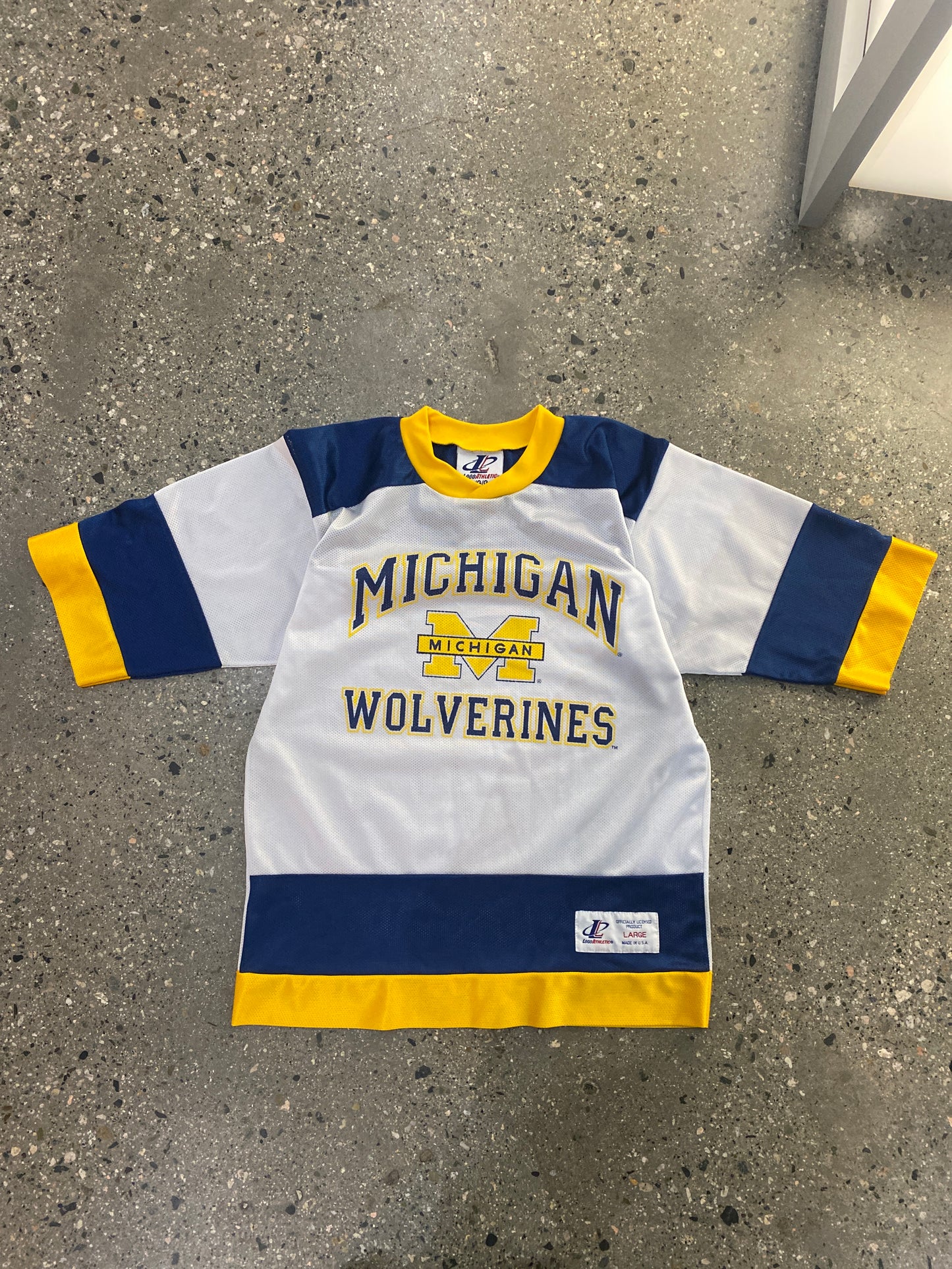 (XS/S) 90s Boxy Michigan Jersey