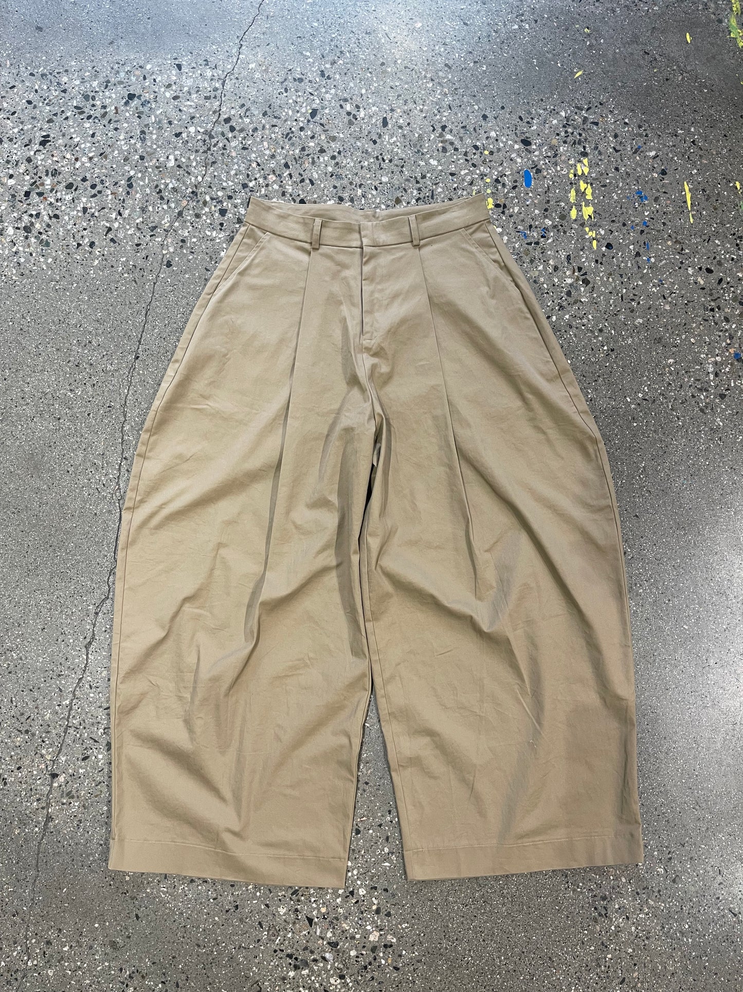 (32”) Push Push Pleated Pant