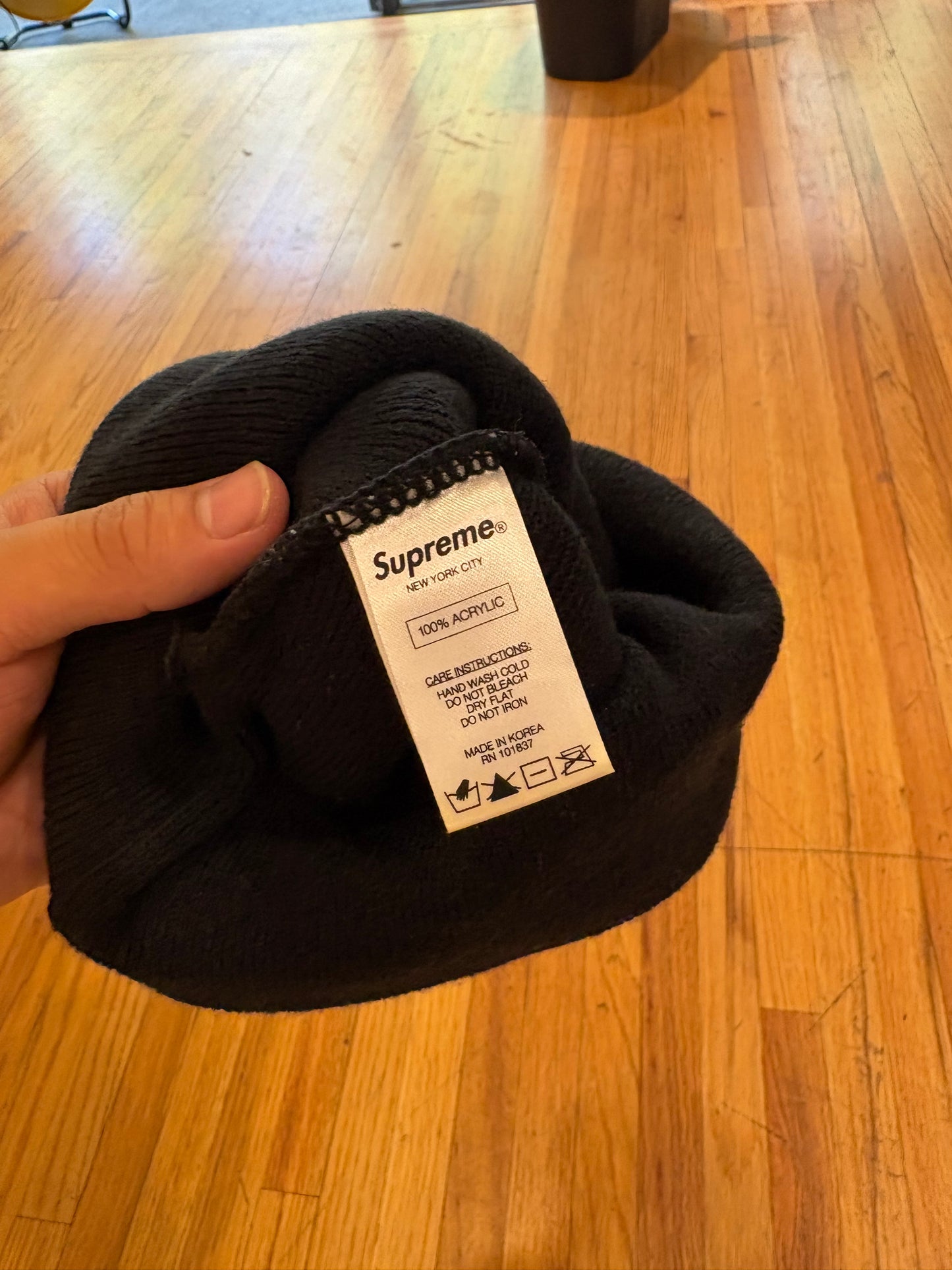 (OS) Supreme Beanie Script Logo Spell out