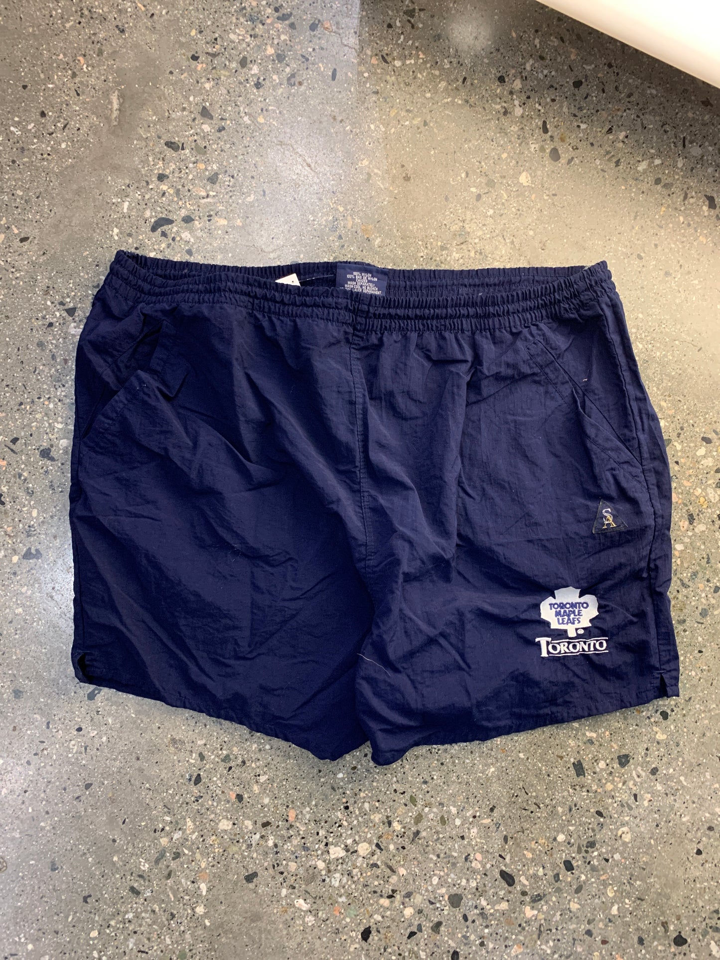 s50 - (XL/40w) Softwear Toronto Maple Leafs shorts