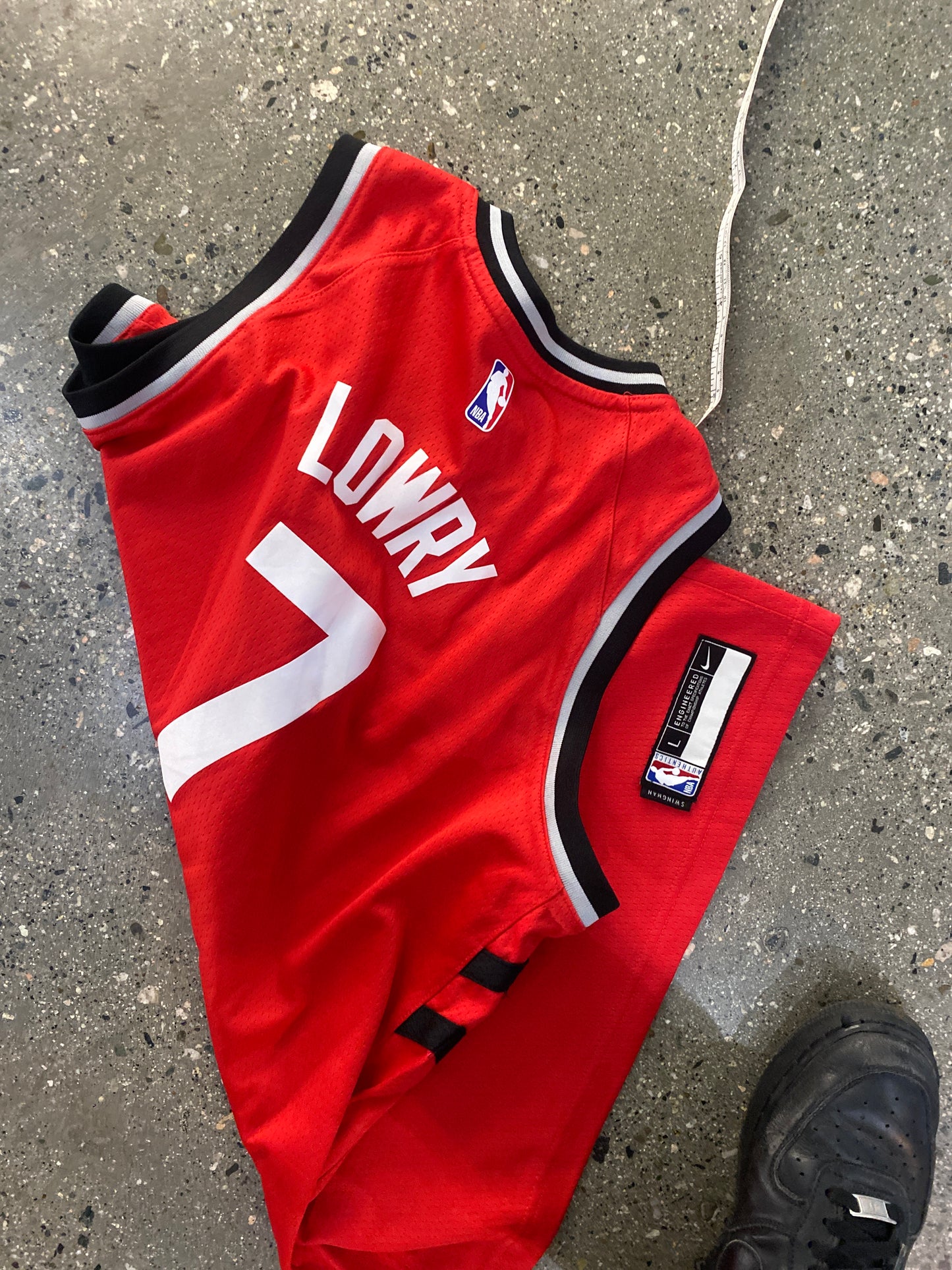 (S/M) Toronto Raptors Kyle Lowry Jersey