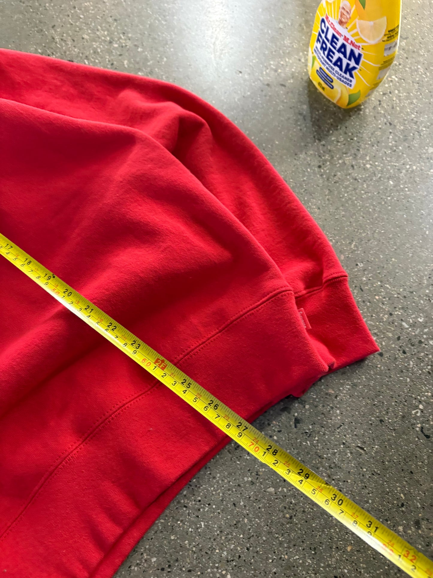 (L) Supreme FW19 NYC Sweater