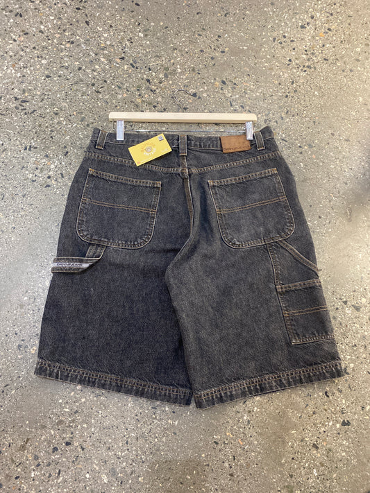 (34”) DKNY Contrast Carpenter Jorts