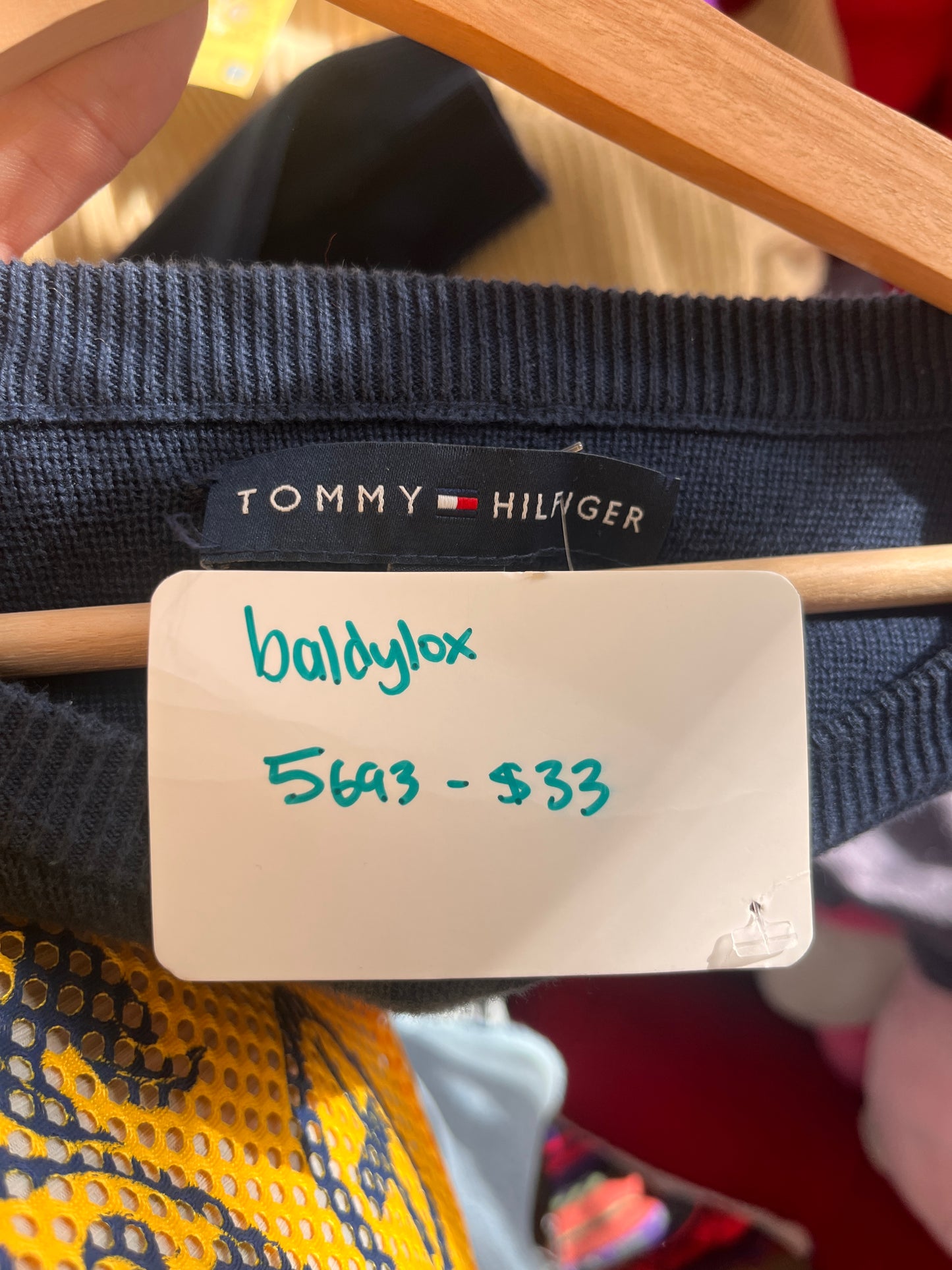 (L) tommy h knit