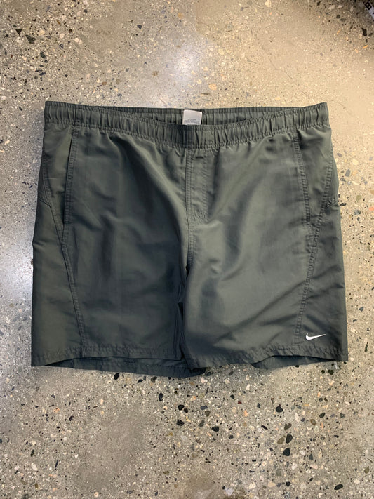 (L/XL) Nike Shorts