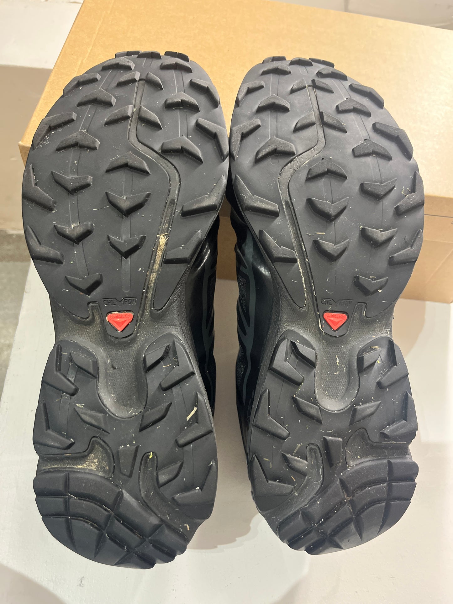 (Size 9US Mens) Solomon XT6 Black