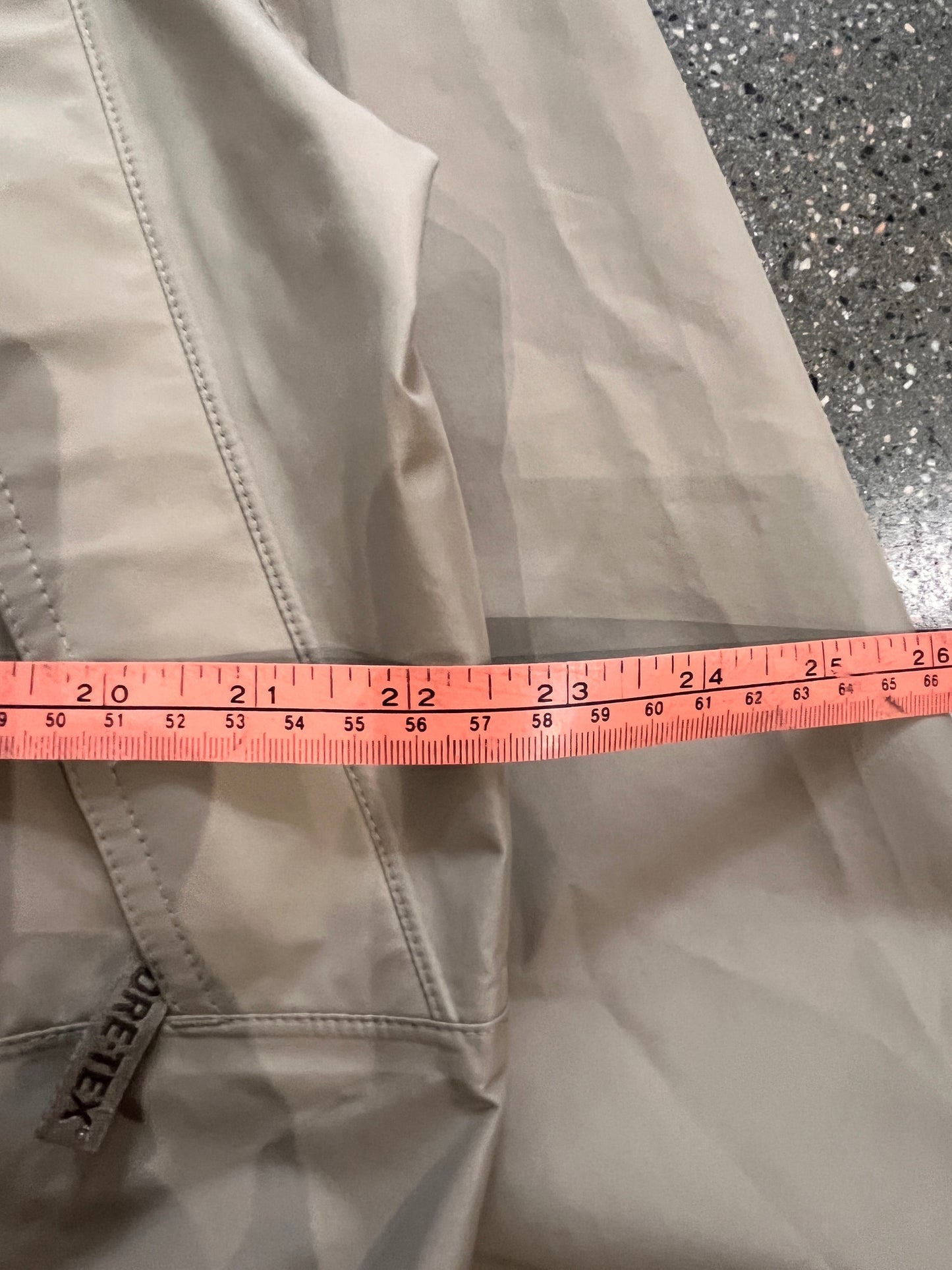 (S) Supreme Goretex Taped Seam Shell Jacket
