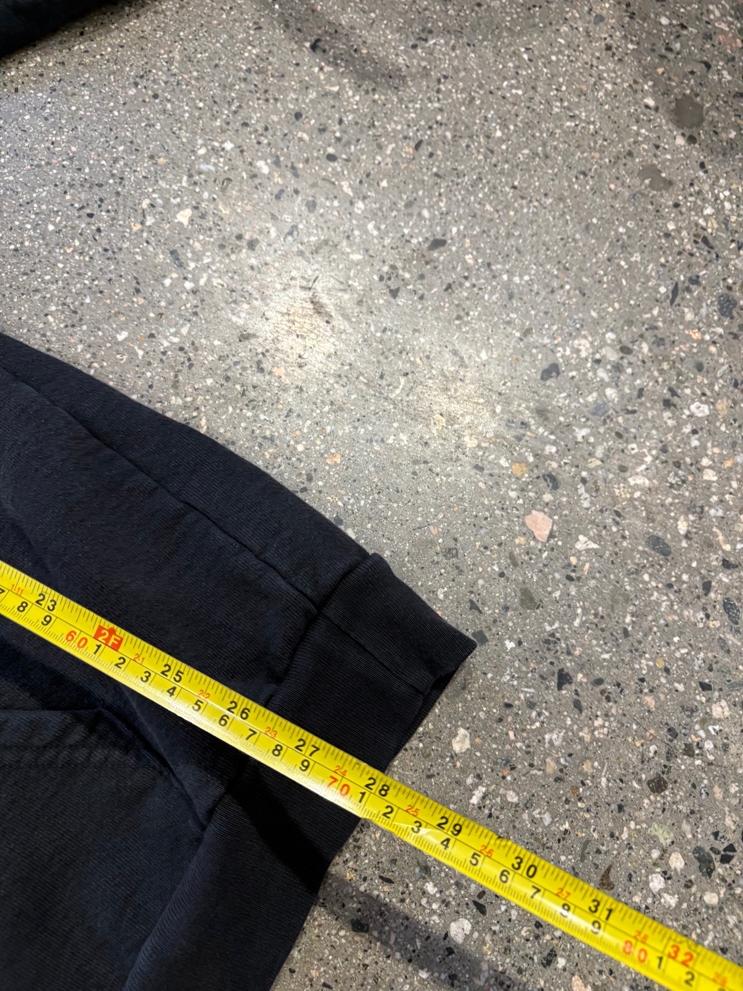 (L/XL) Siberia Hills Black Hoodie
