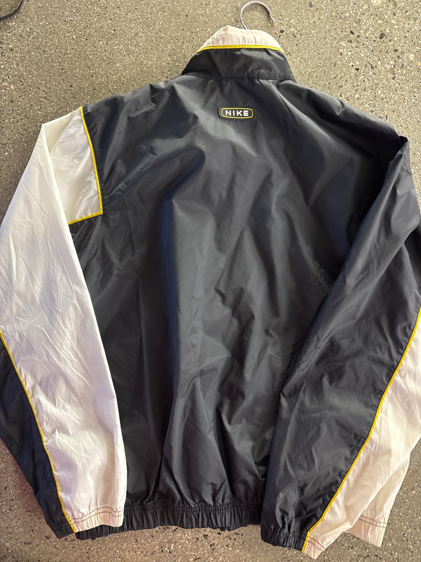 (L) 1990s Nike Windbreaker Black Yellow