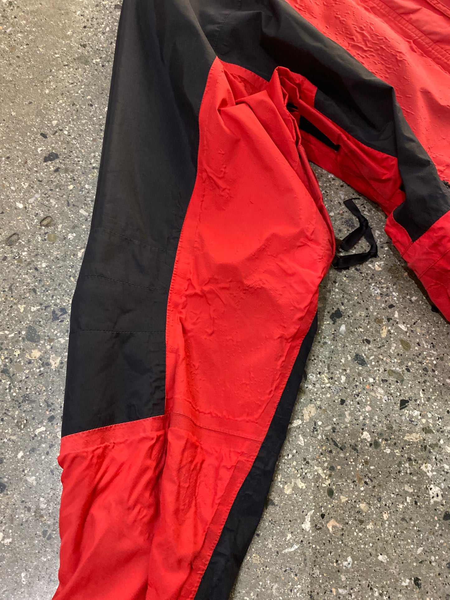 (XL/2X) FW4 - TNF Goretex Black Red JKt