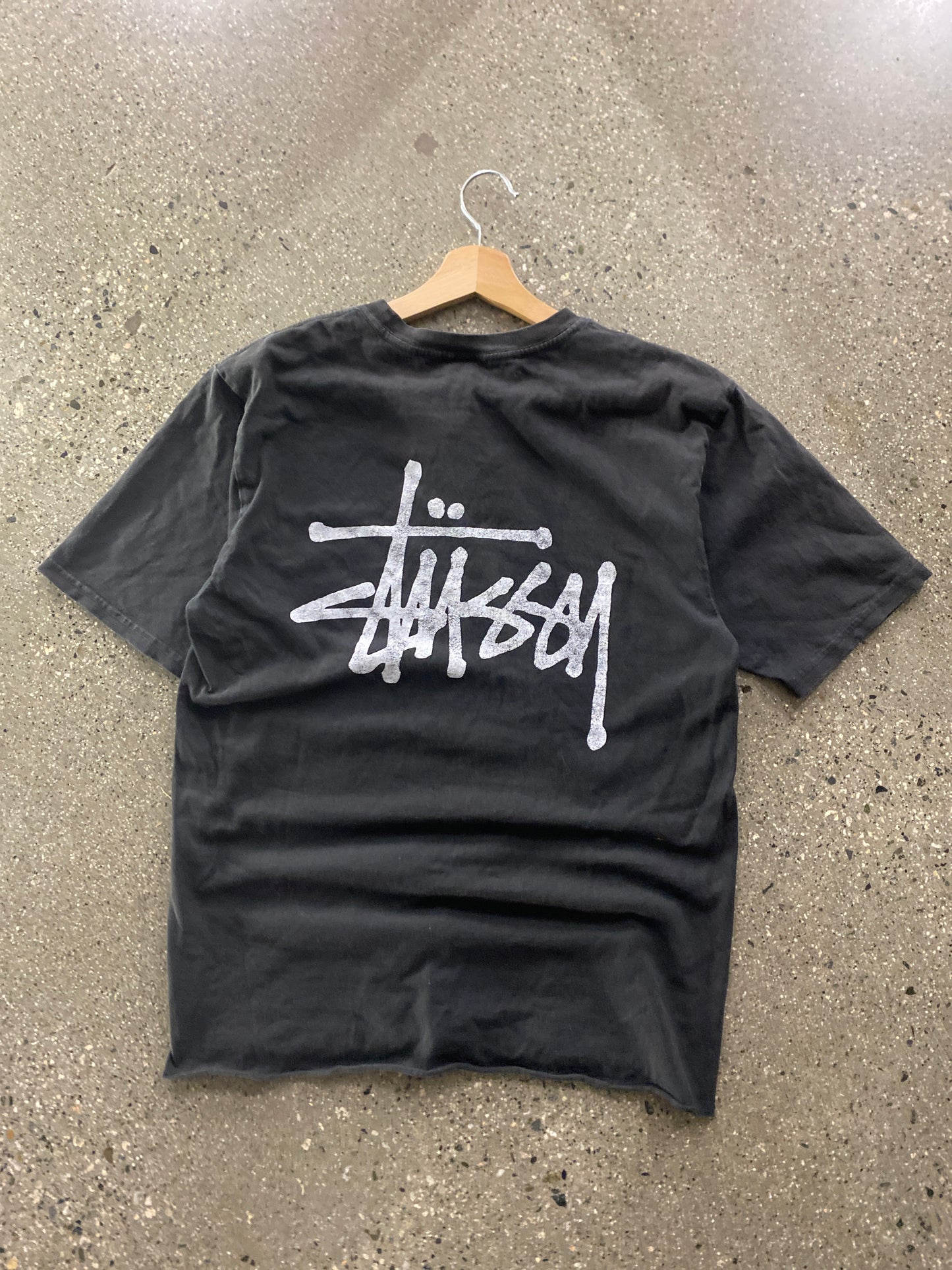 (M) Cropped Stussy Pigment Tee