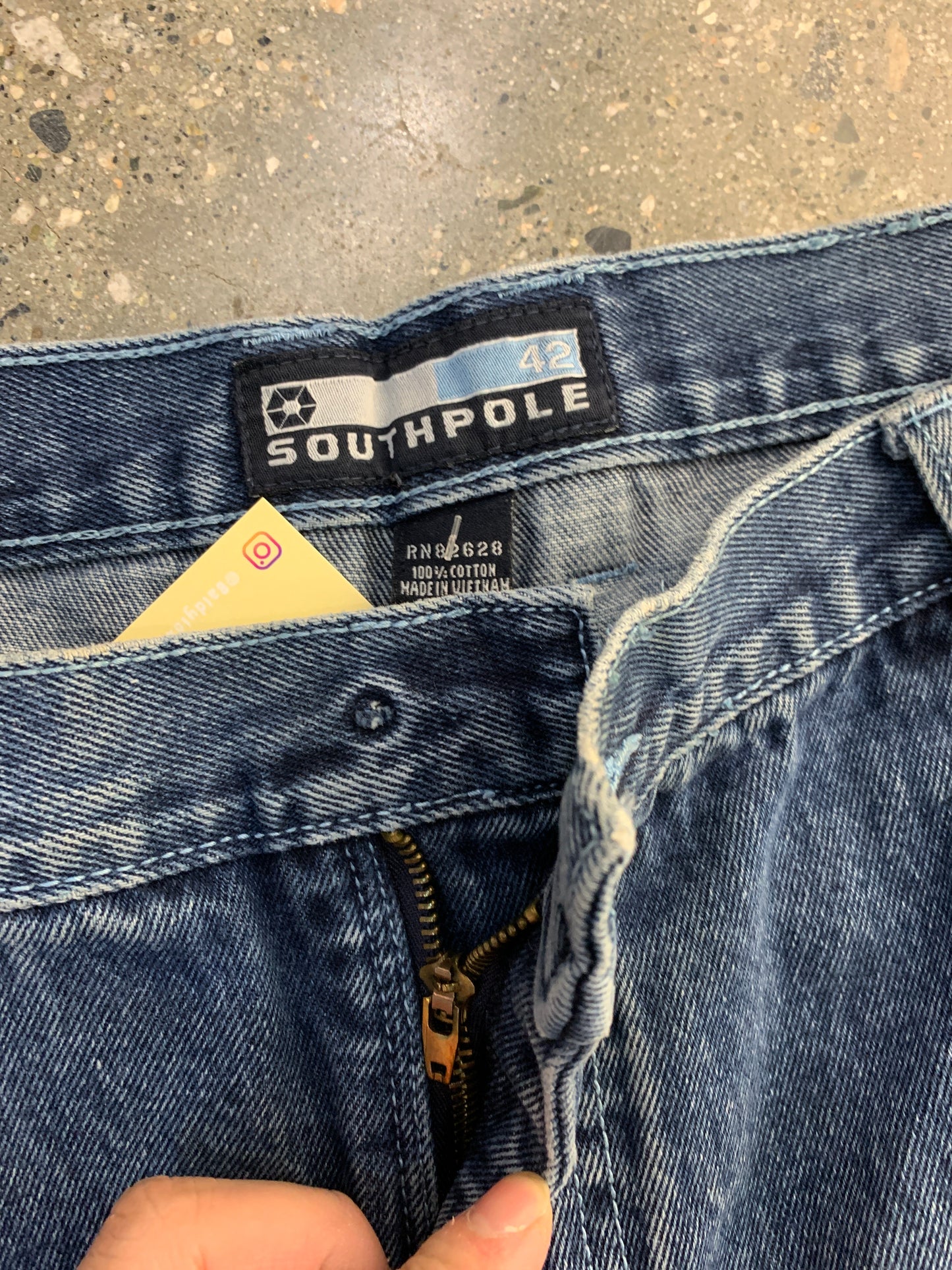 s68 - 42w Southpole Jorts