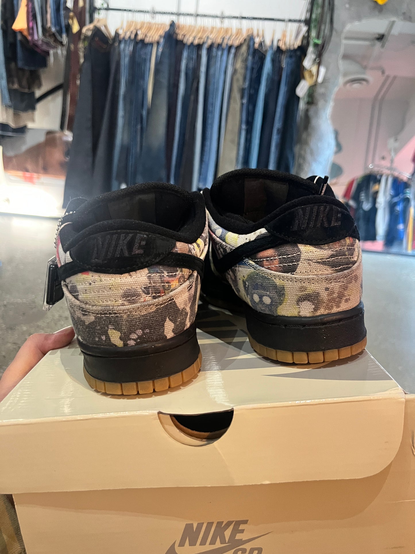 (Size 9.5M US) Supreme x Nike Dunk SB