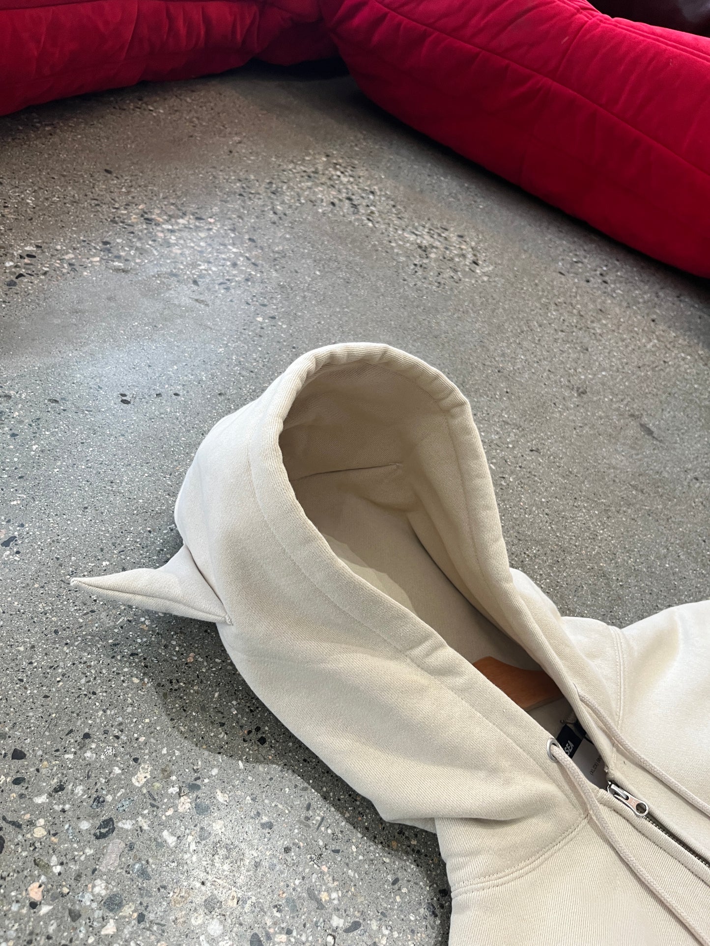 (XL/2X) BNWT Wind & Sea Cream Zip Hoodie