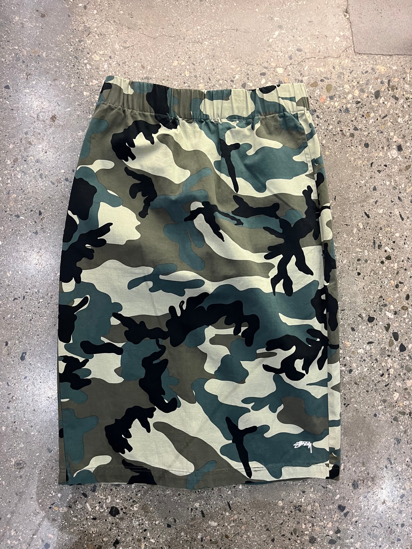 28W - Stussy Camo Skirt