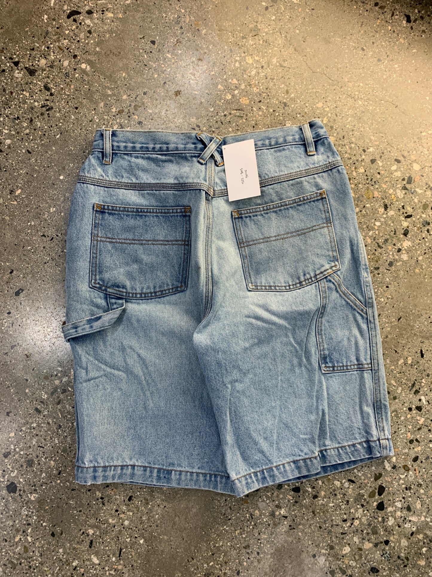 S22 - 30w Lightwash Carpenter Jort
