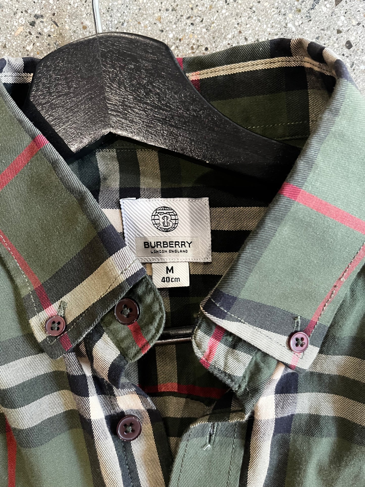 (M) Burberry Green novacheck Button up